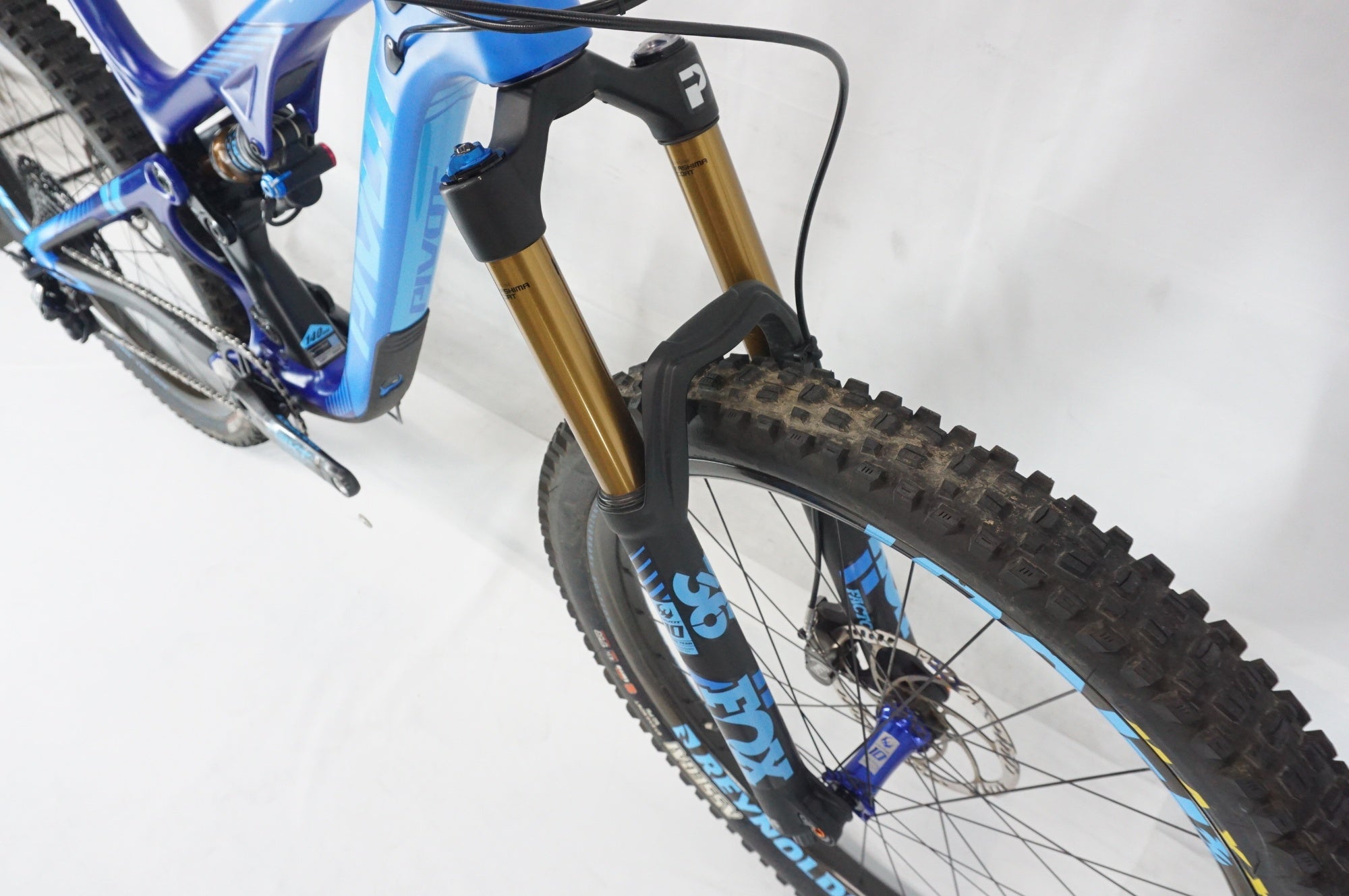 ジャンク PIVOT 「ピボット」 MACH 5.5 CARBON 2018年モデル マウンテンバイク / 阪急塚口店