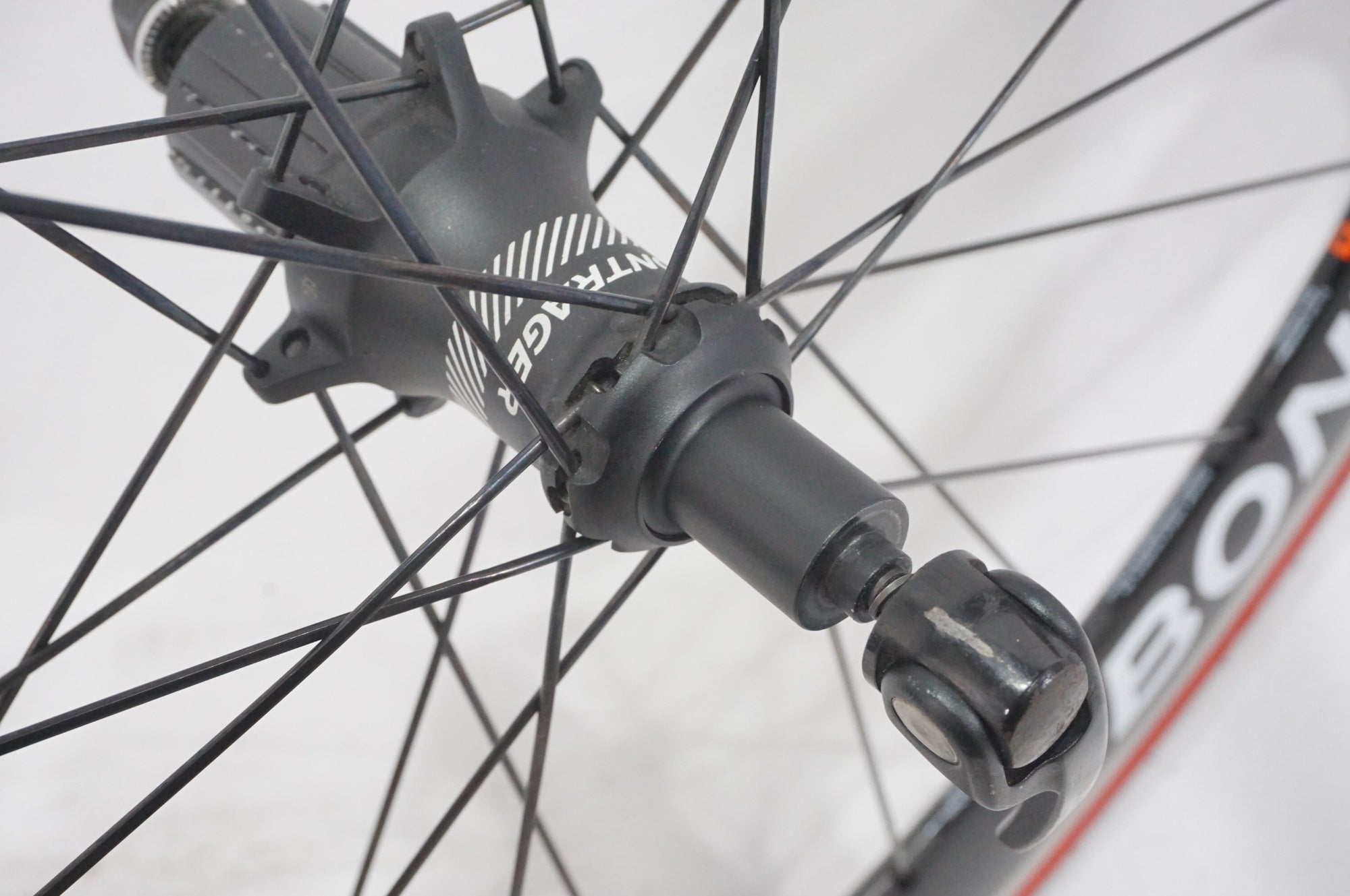 ボントレガー BONTRAGER オーラ AURA5 シマノ11S BONTRAGER 「ボントレガー」 AURA 5 TLR シマノ 11速 ホイール