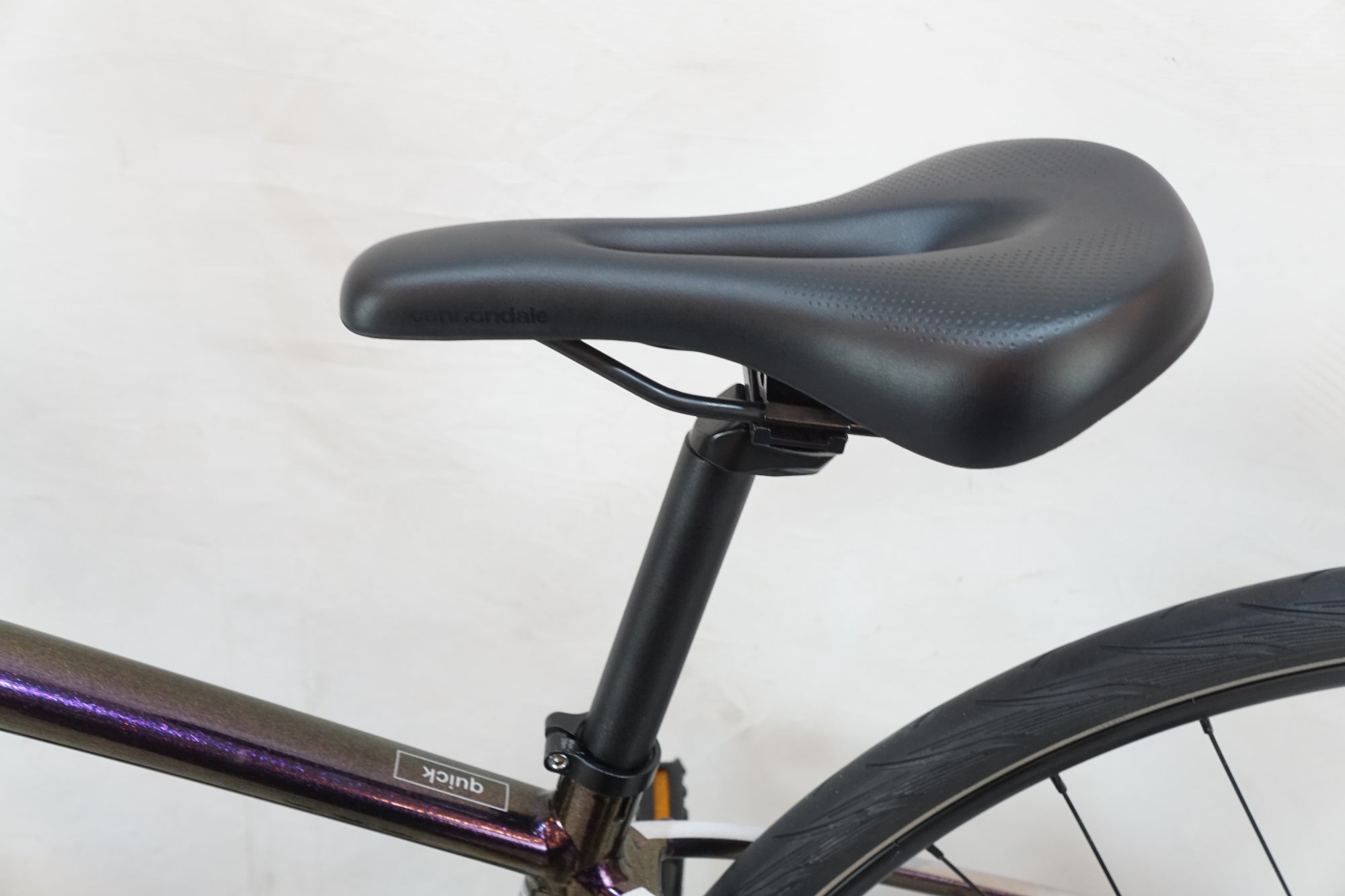 CANNONDALE 「キャノンデール」 QUICK LTD 2023年モデル クロスバイク / バイチャリ浦和ベース