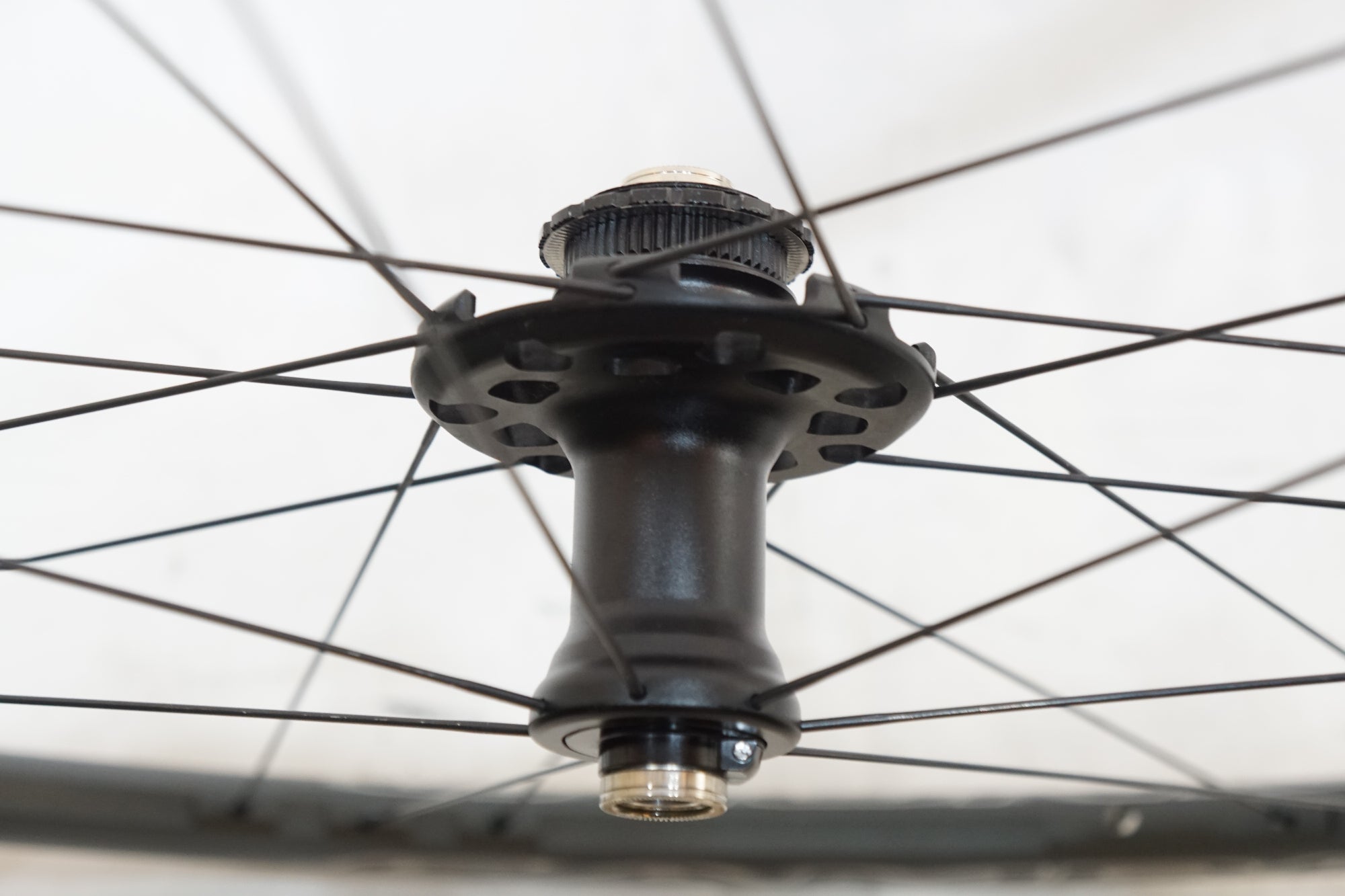 CAMPAGNOLO 「カンパニョーロ」  ZONDA DB シマノ11速 ホールセット / バイチャリ浦和ベース