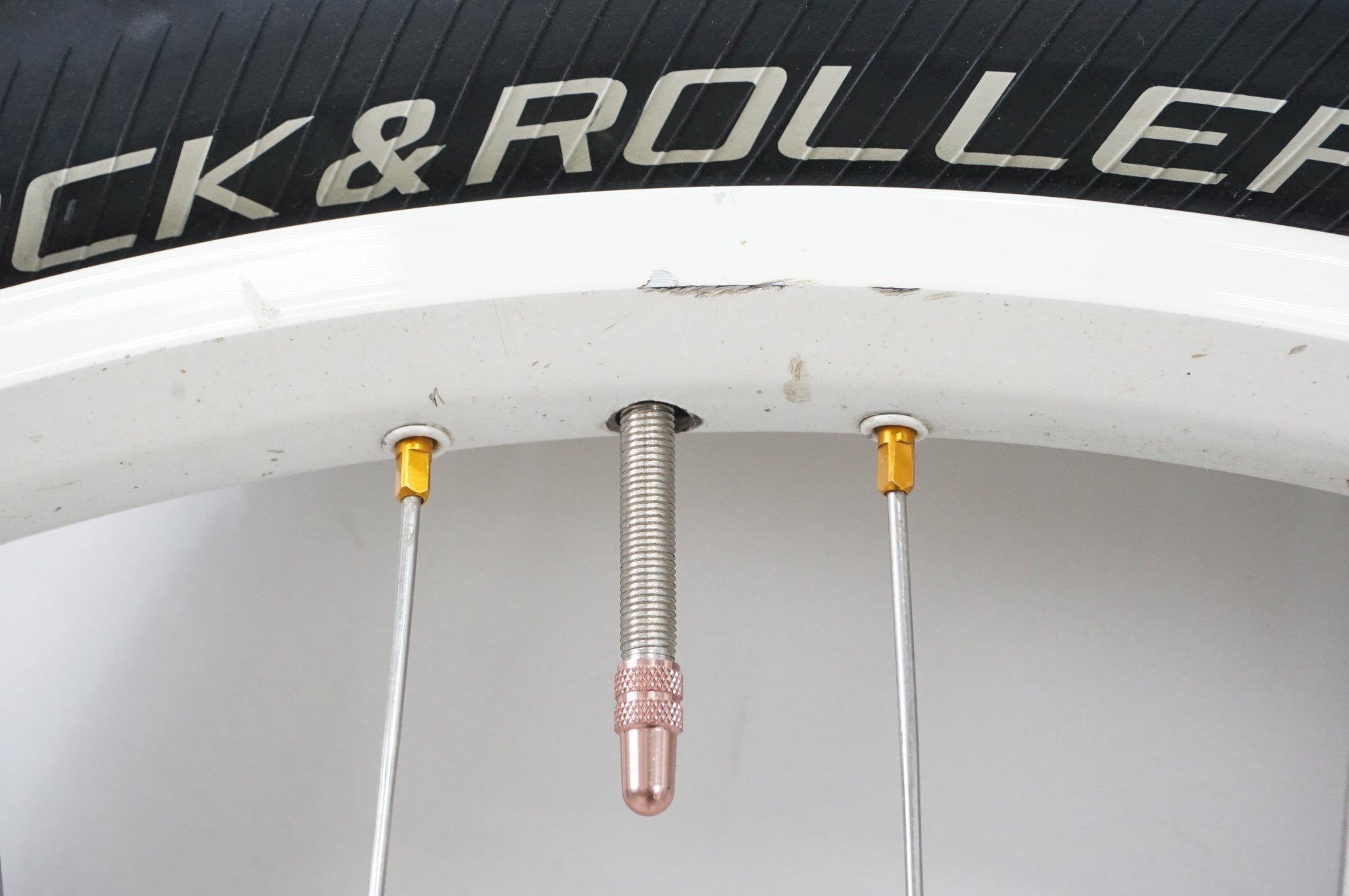 UNAUTHORIZED 「アンオーソライズド」 ハブ ノーブランドリム 手