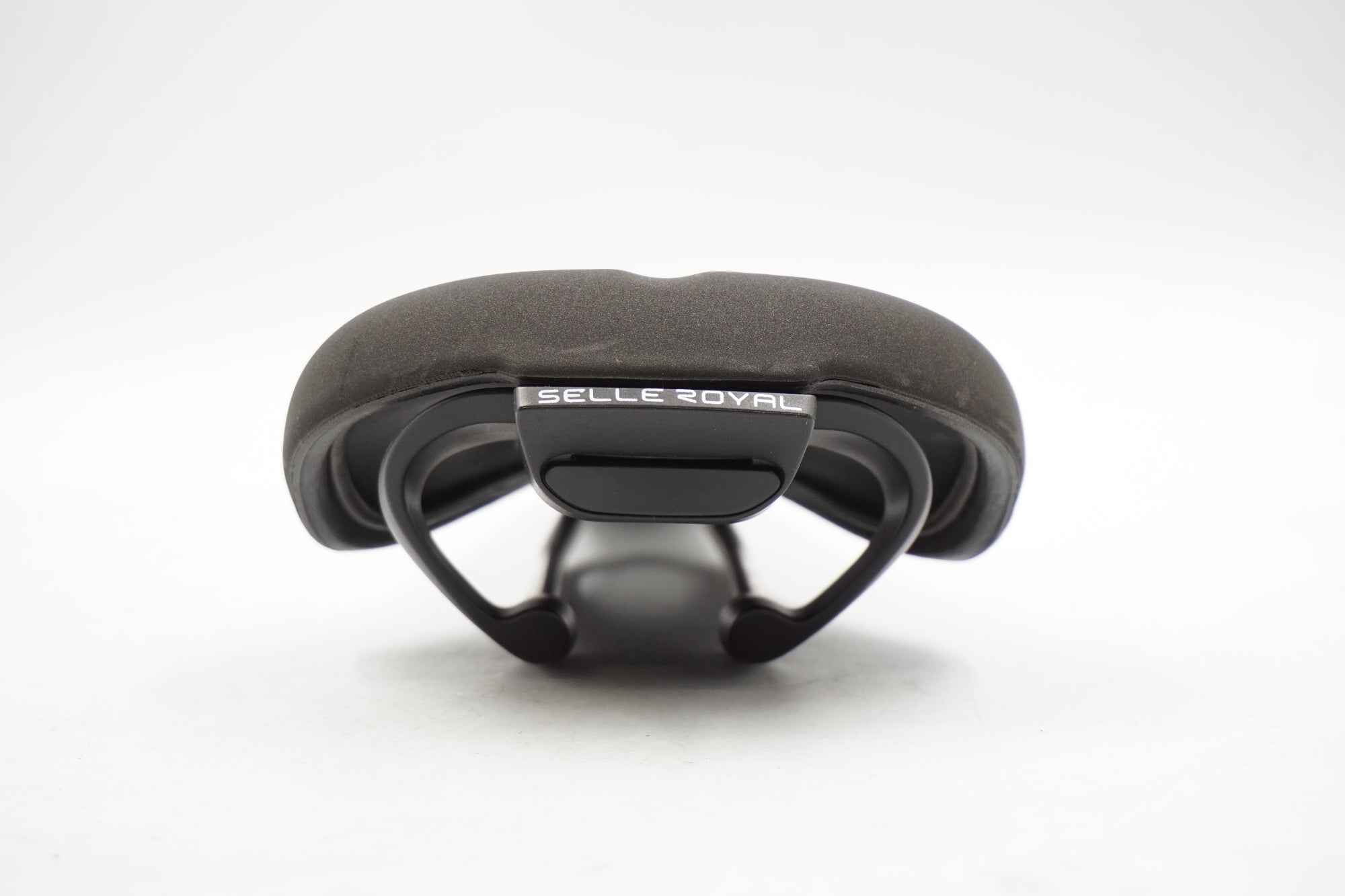 SELLE ROYAL 「セラロイヤル」 SCIENTIA A2 サドル / 奈良店