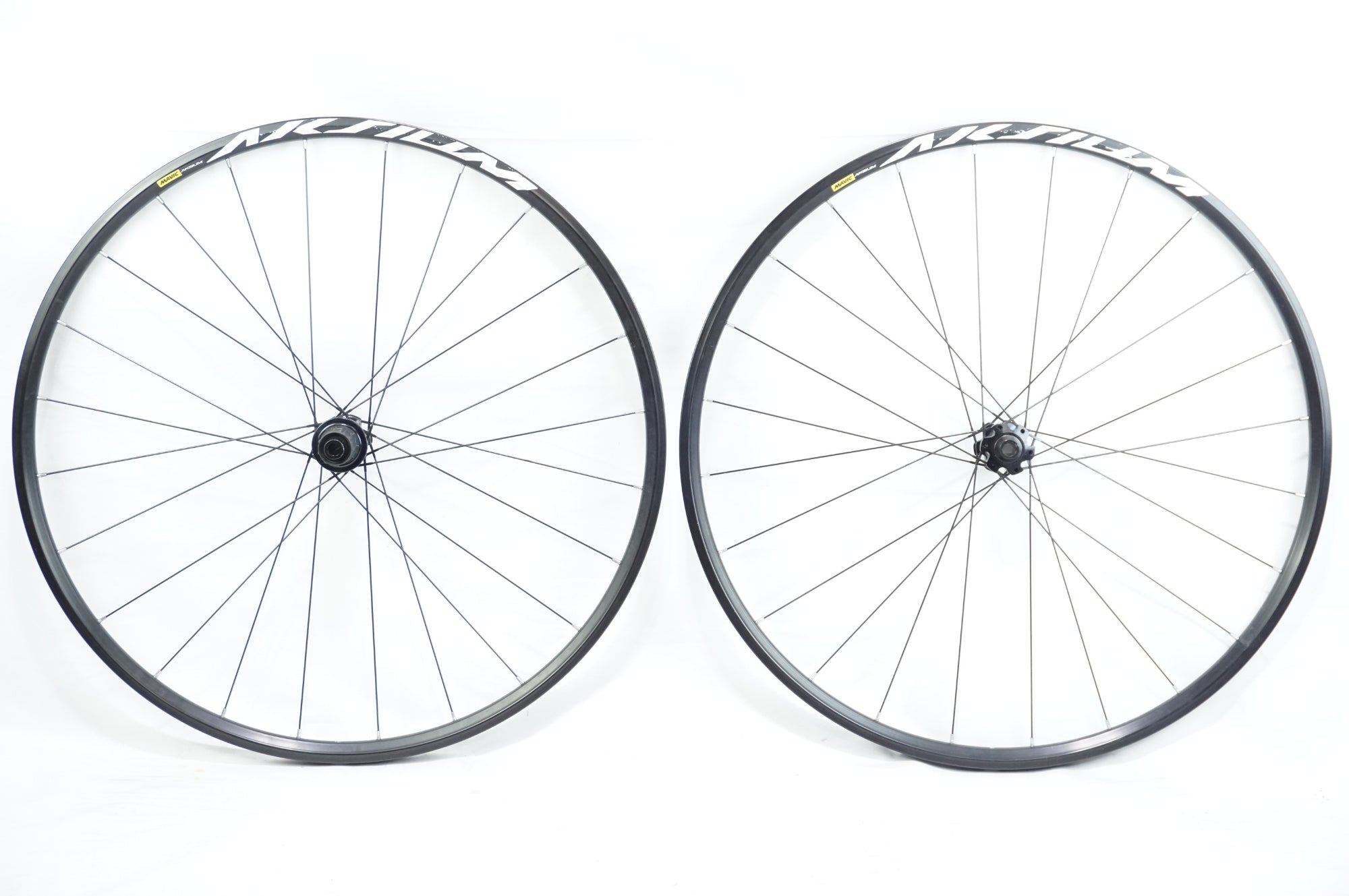 MAVIC 「マヴィック」 AKSIUM DISC シマノ11速 ホイールセット / 中目黒店