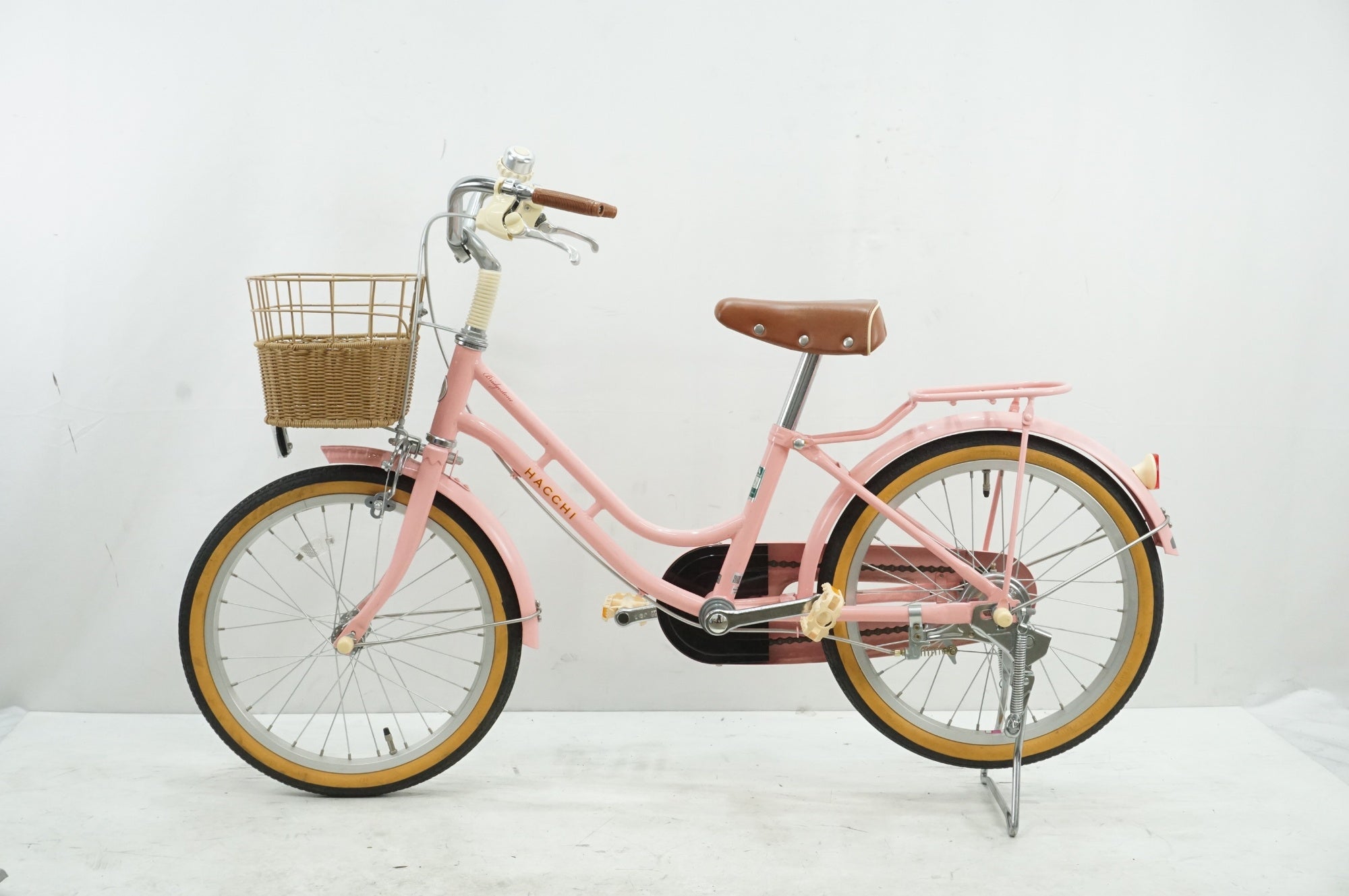 愛知県引き取り　ブリヂストン　自転車ハッチ　18インチHC182 HACCHI BRIDGESTONE 「ブリヂストン」 HACCHI HC182 2022年 18インチ キッズ