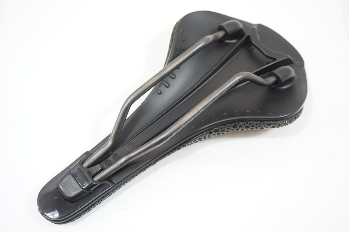 FIZIK 「フィジーク」 ANTARES VERSUS EVO R3 ADAPTIVE サドル / 世田谷店