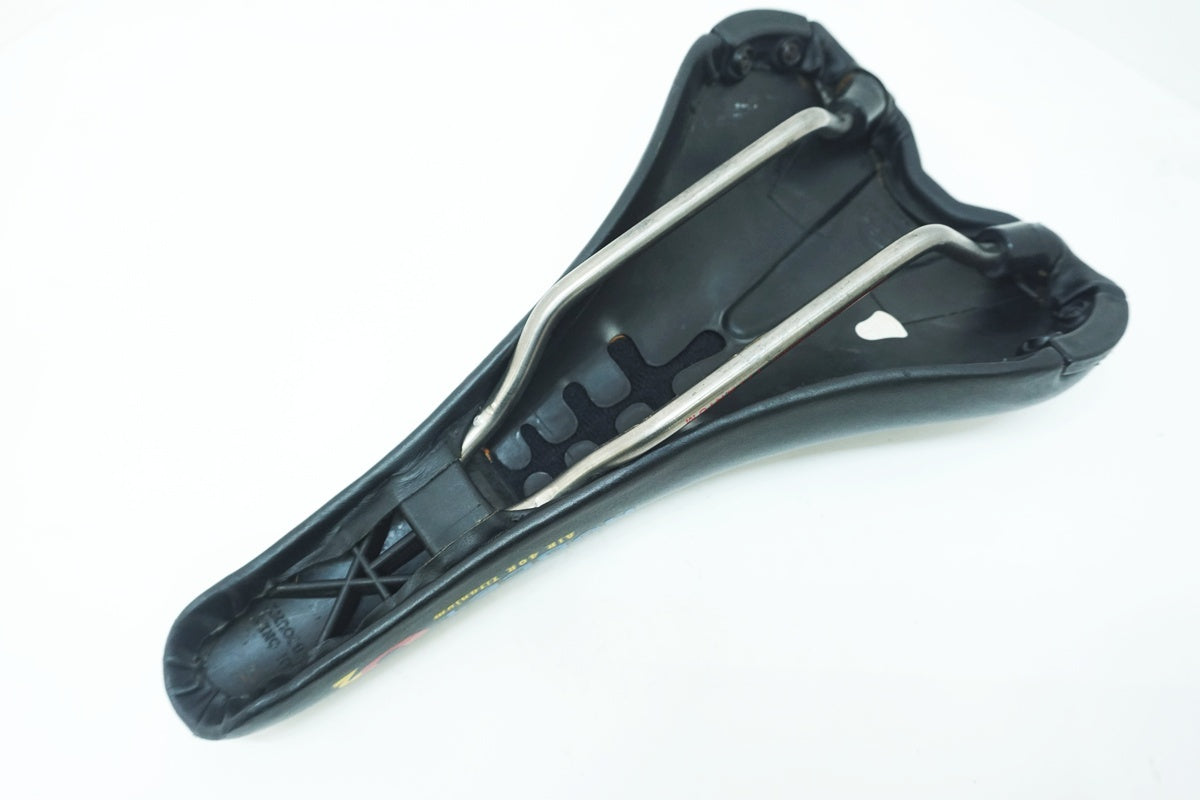 AVOCET 「アボセット」 AIR 40R TITANIUM O2 サドル / 大阪美原北インター店