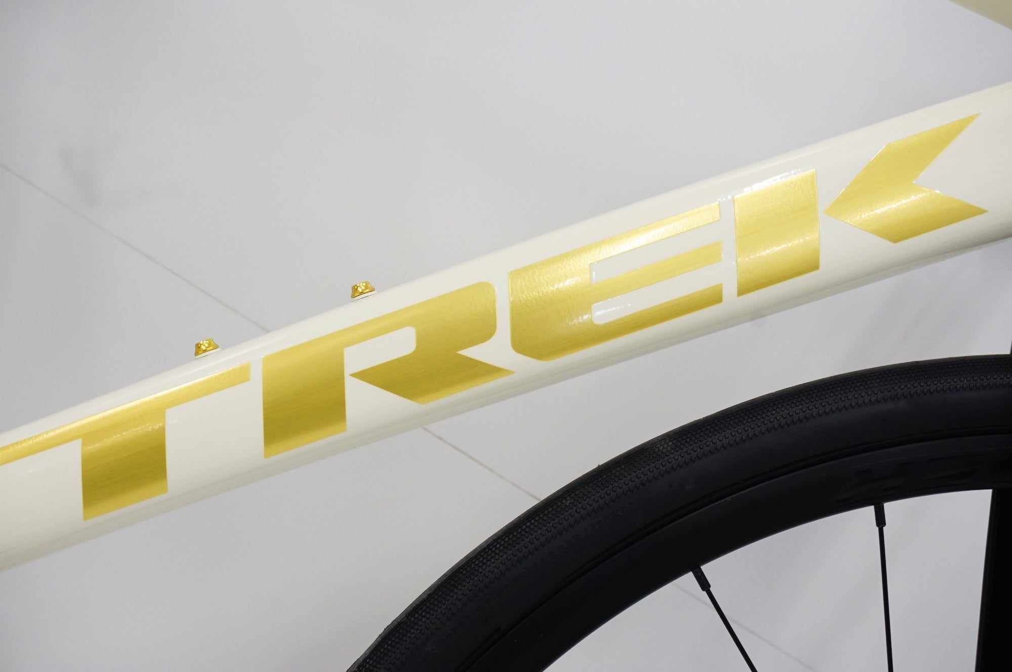 TREK 「トレック」 DOMANE AL4 GEN3 2021-2023年モデル ロードバイク