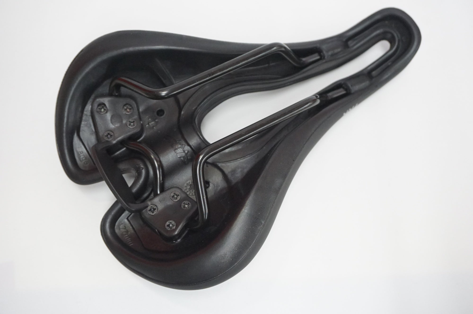 SELLE SMP 「セラエスエムピー」 TRK LARGE サドル / 福岡店