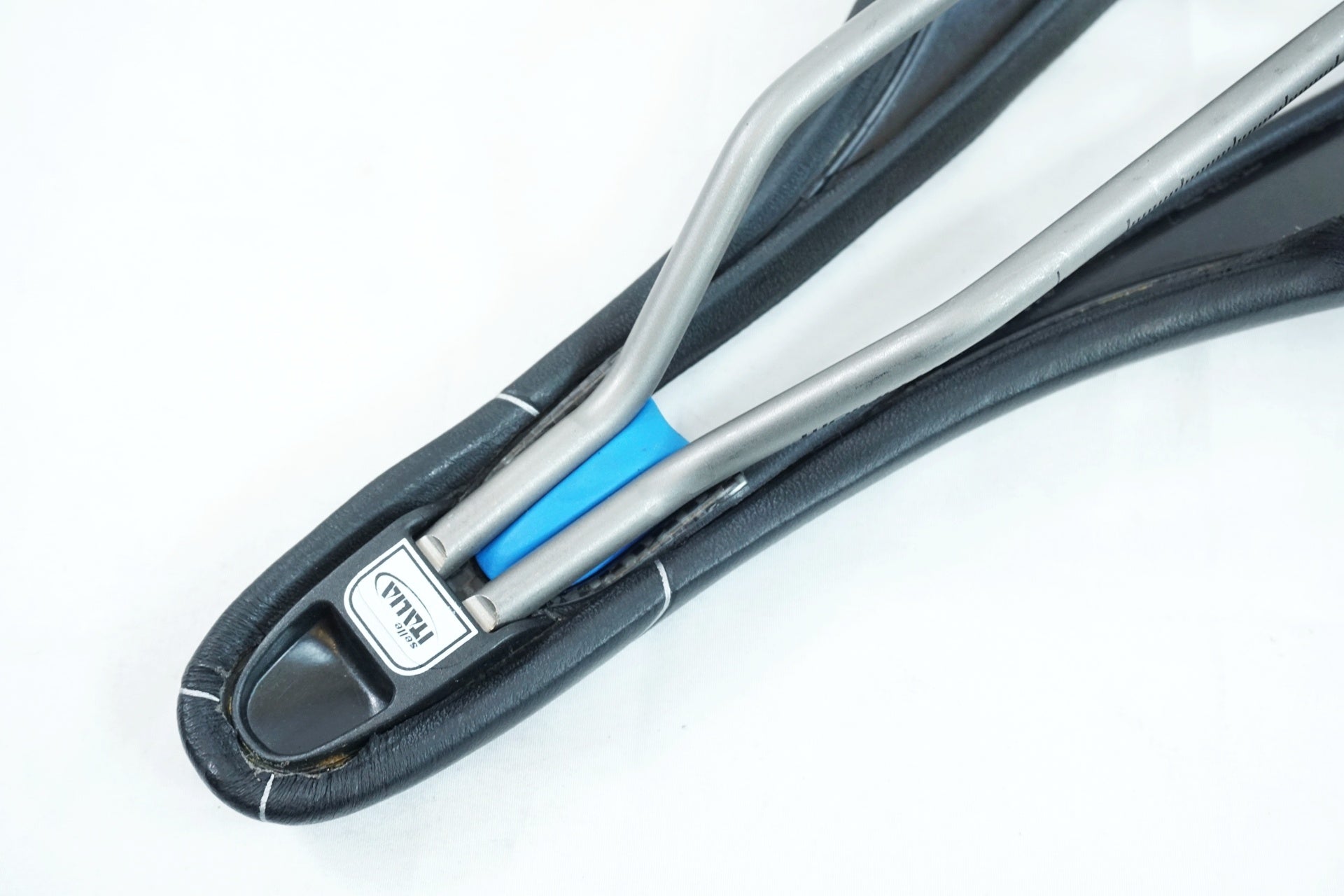 SELLE ITALIA 「セライタリア」 SLR SUPER FLOW TITANIUM サドル