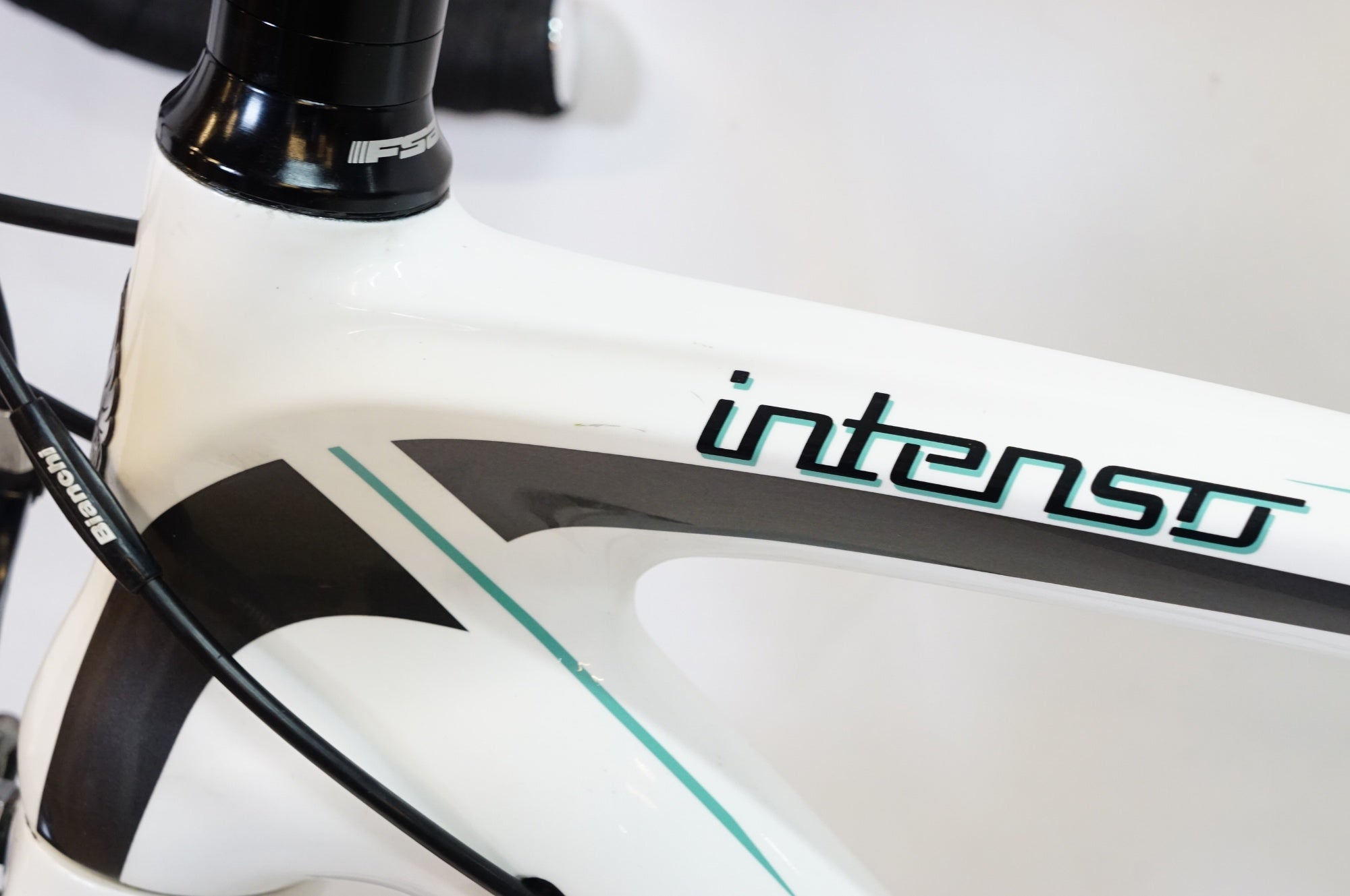 BIANCHI 「ビアンキ」INTENSO 105 2015年モデル カスタム ロードバイク / 熊谷本店