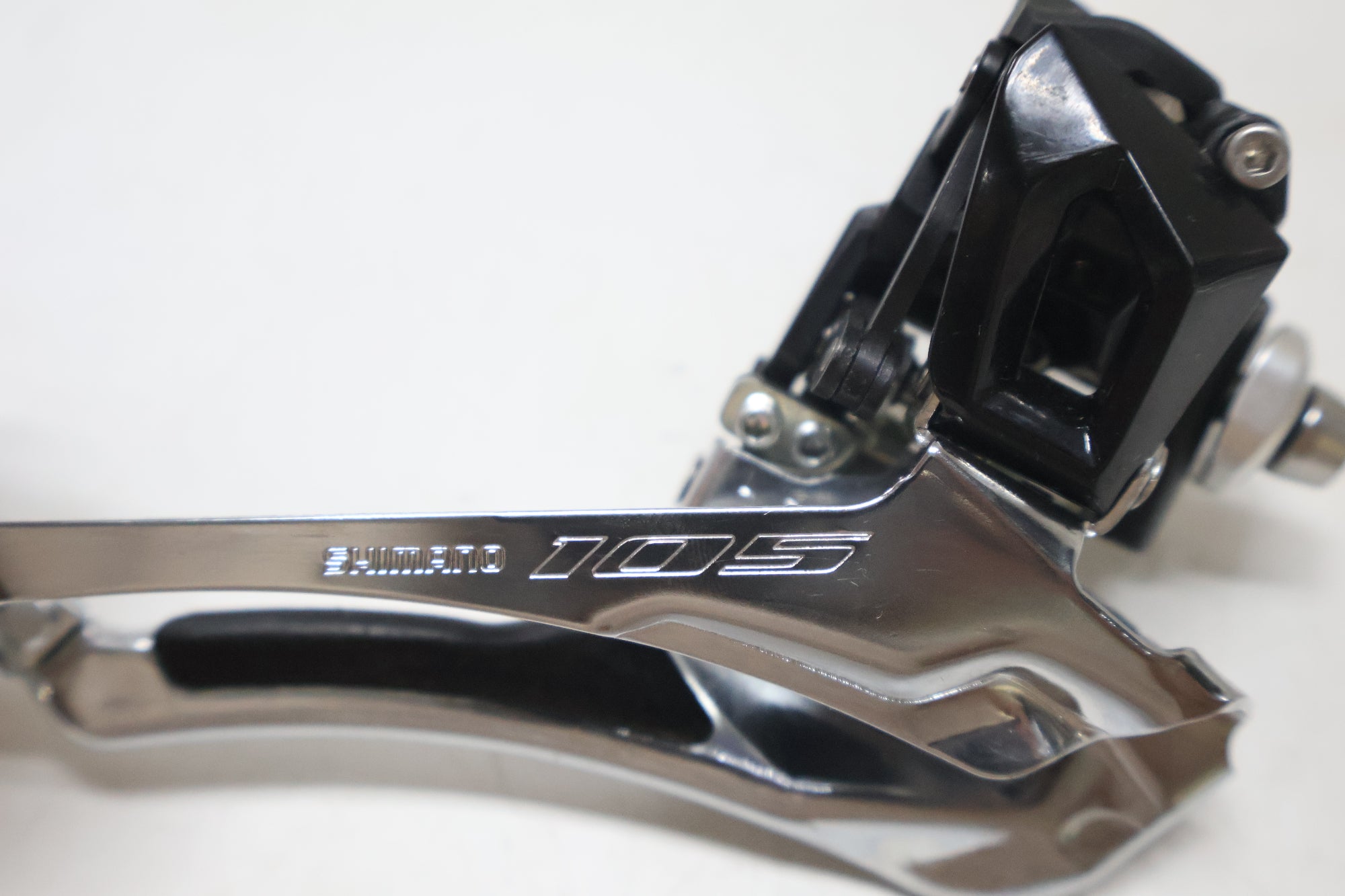 SHIMANO 「シマノ」 105 FD-R7000 フロントディレイラー / 高知店