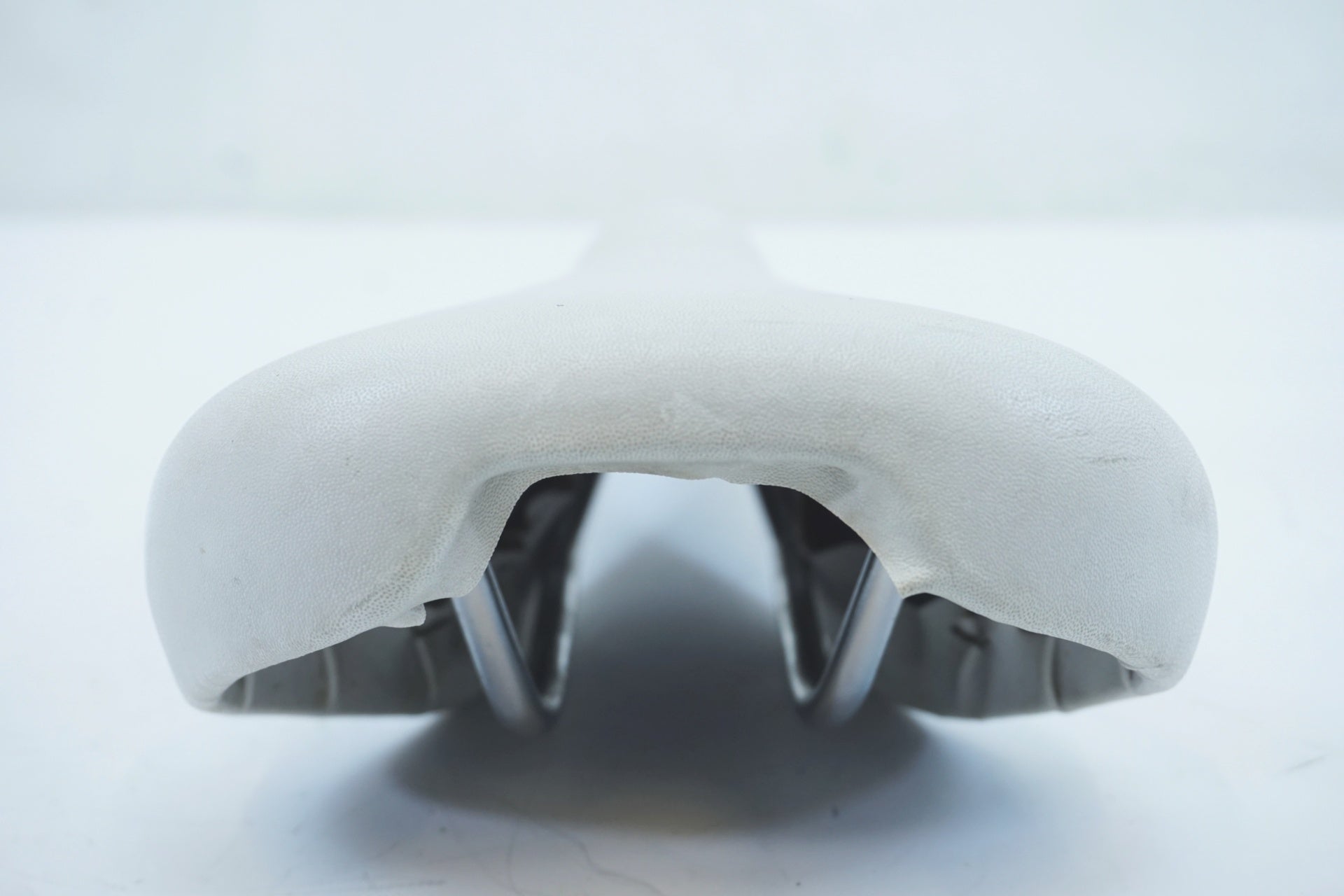 GRUNGE 「グランジ」 サドル / 有明ガーデン店