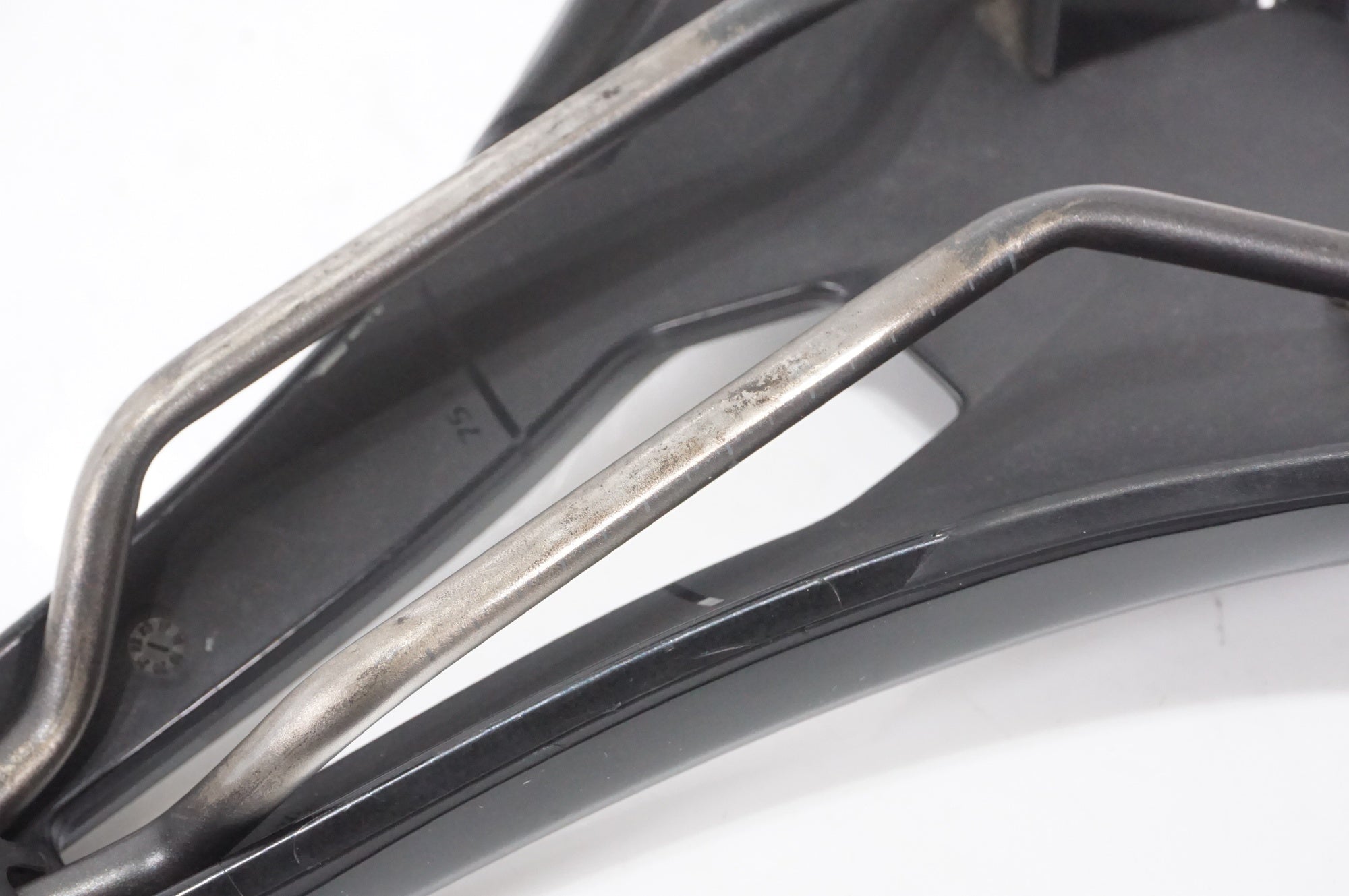 FIZIK 「フィジーク」 ARGO TEMPO R3 KIUM 150mm サドル / AKIBA店