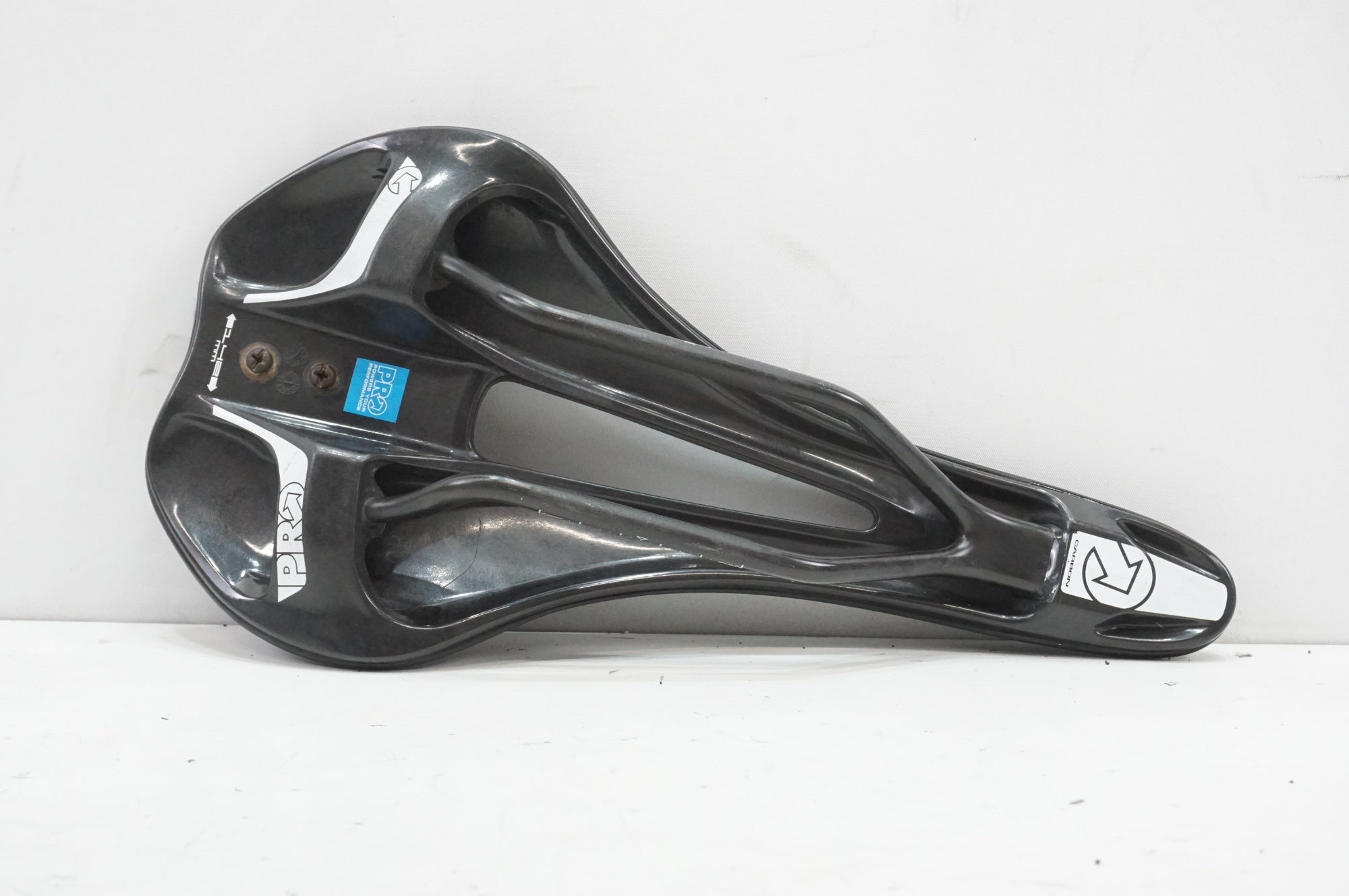 SHIMANO 「シマノ」 PRO TURNIX CARBON 142mm サドル / 大宮店