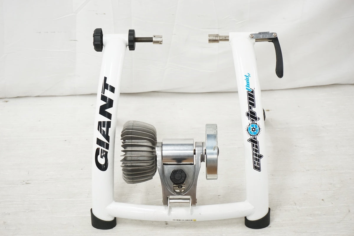 GIANT 「ジャイアント」 CYCLOTRON FLUID ST サイクルトレーナー