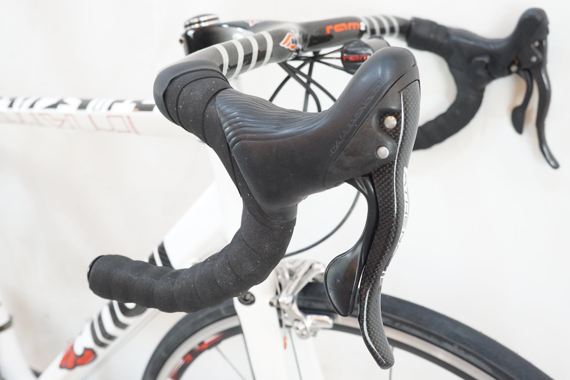 CINELLI 「チネリ」 THE MACHINE 2010年モデル ロードバイク / バイチャリ浦和ベース