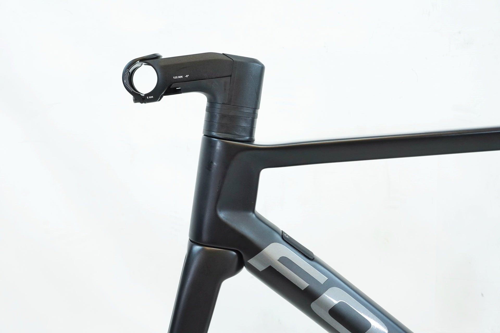 FOCUS 「フォ-カス」 IZALCO MAX DISC 9 2022年モデル フレームセット / 有明ガーデン店