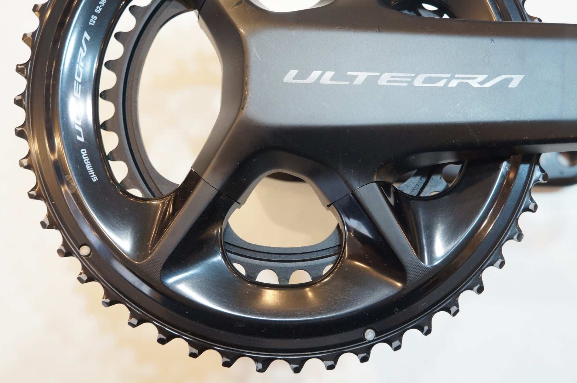 SHIMANO 「シマノ」 ULTEGRA FC-R8100 52-36T 165mm クランクセット