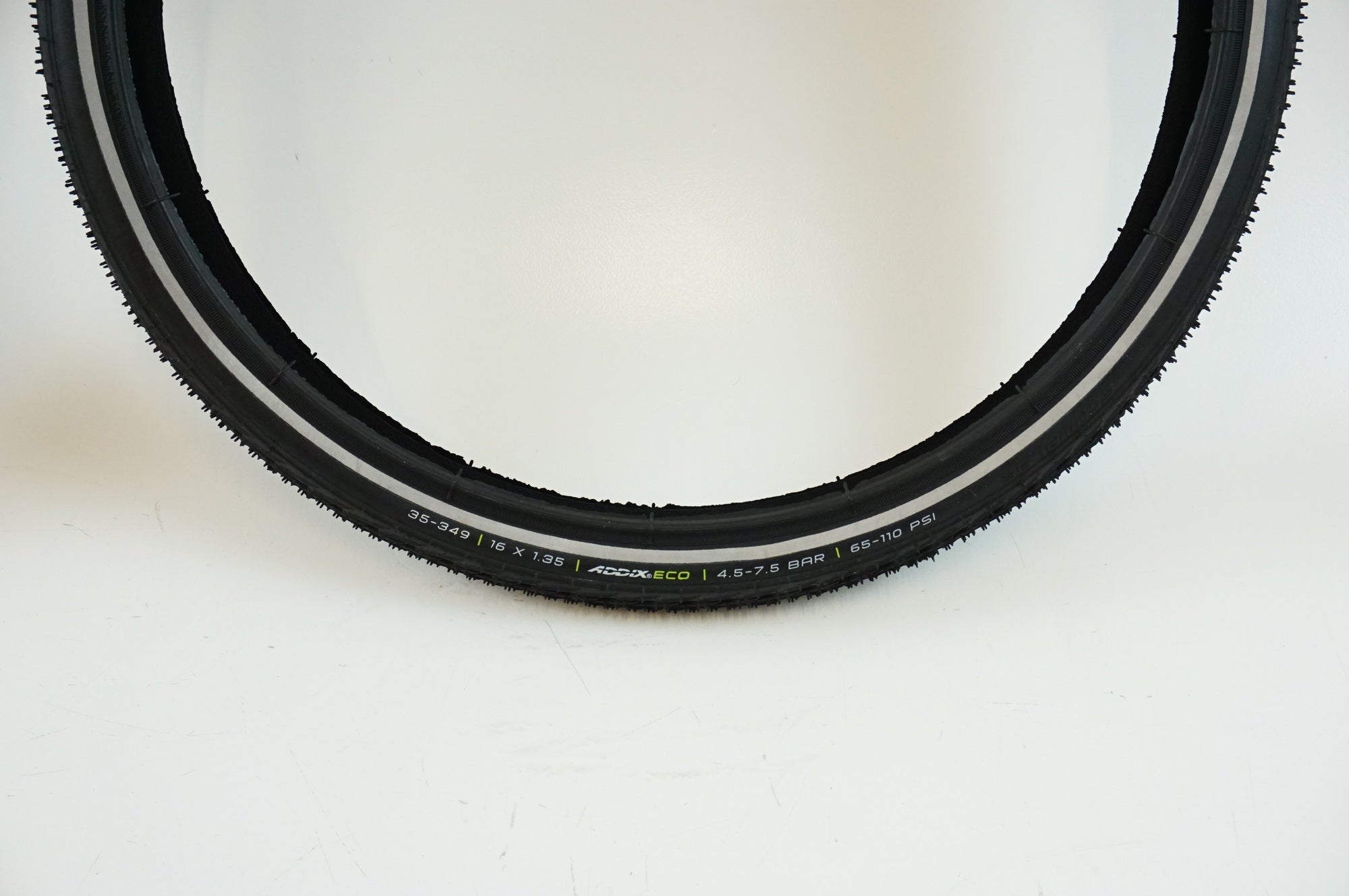 SCHWALBE 「シュワルベ」 マラソン 16X1.35 / 浜松店