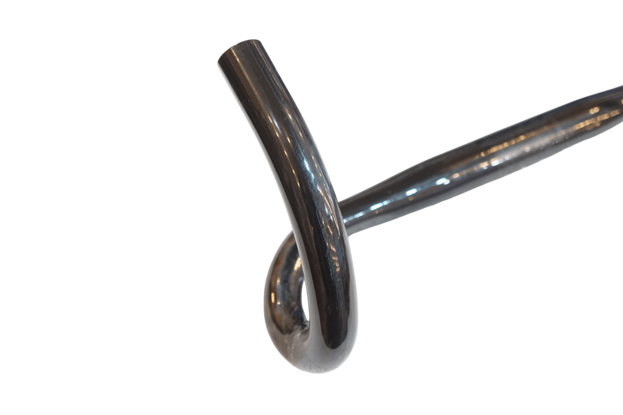 TNI 「ティーエヌアイ」 SUPER SHALLOW CARBON φ31.8 400mm ハンドル / バイチャリ浦和ベース