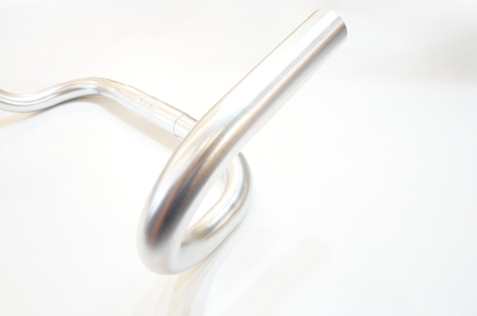 NITTO 「ニットー」 B135 390mm φ25.4 ハンドル / 浦和ベース