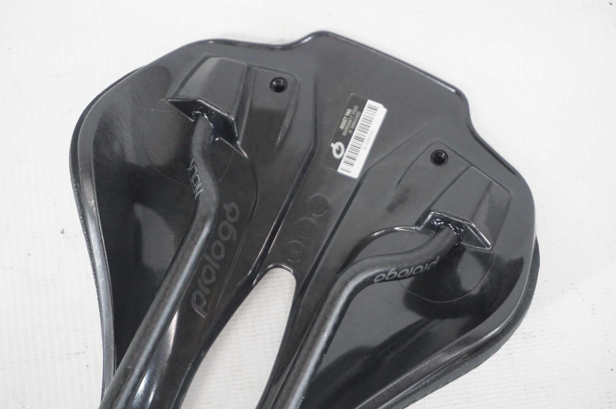 PROLOGO 「プロロゴ」 SCRATCH M5 PAS 3DMSS TIROX サドル / 阪急塚口