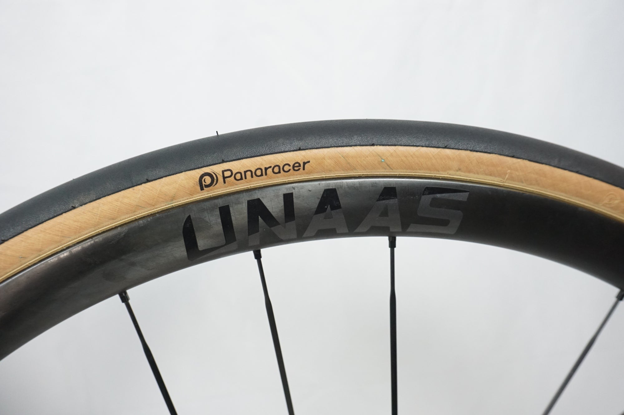 お買い得なカーボンチューブラーホイールUNAAS 30(DISC)入荷しま