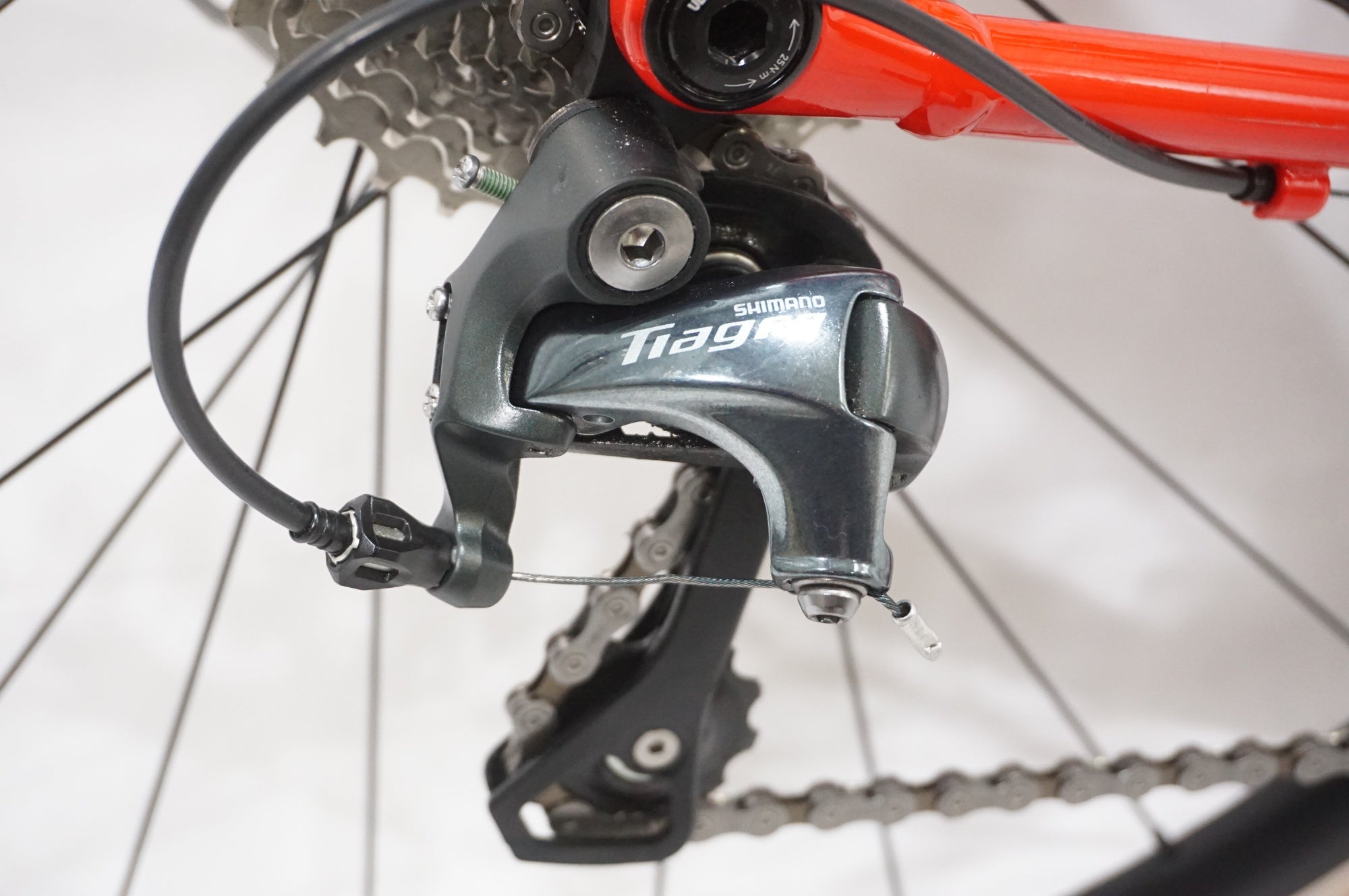 TREK 「トレック」 DOMANE AL 4 GEN 4 2025年モデル ロードバイク / AKIBA店