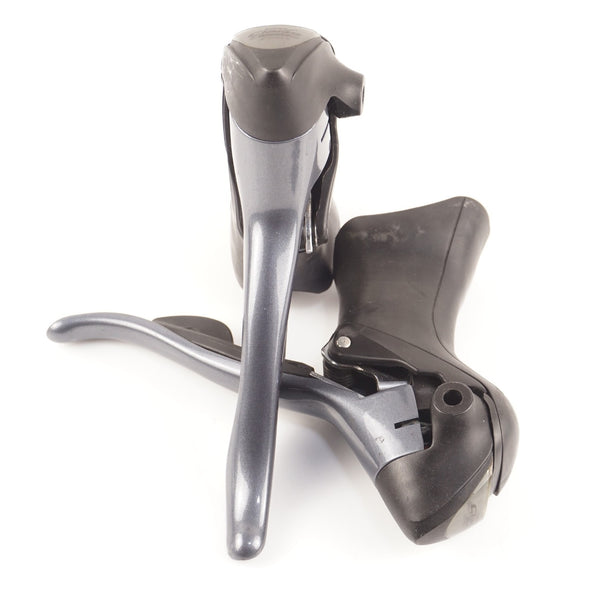 シマノ　ST2400　未使用　長期保管品 SHIMANO 「シマノ」 CLARIS ST-2400 デュアルコントロールレバー / 中