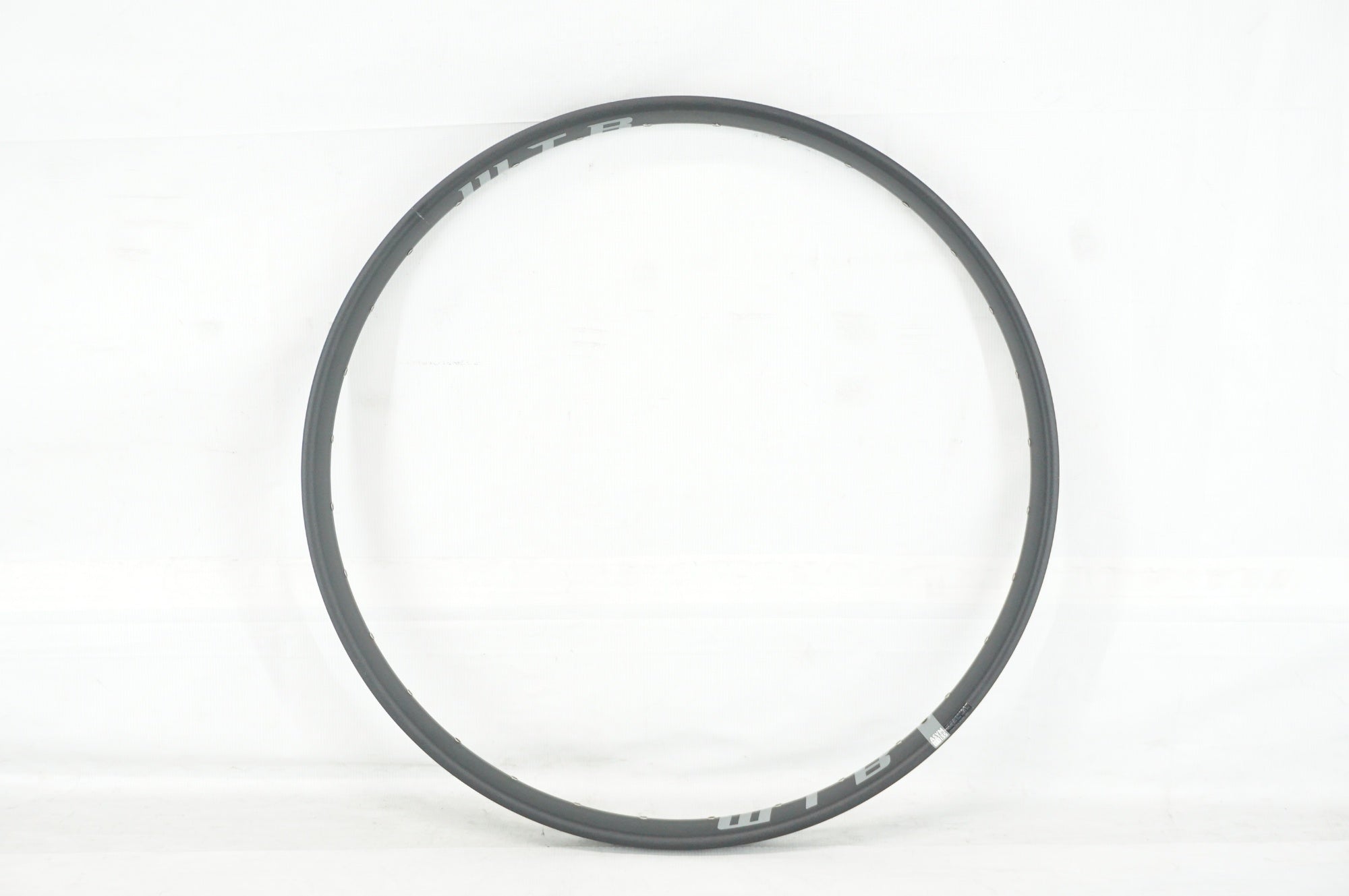 WTB 「ダブリューティービー」 ASYM i35 27.5 リム / 阪急塚口店