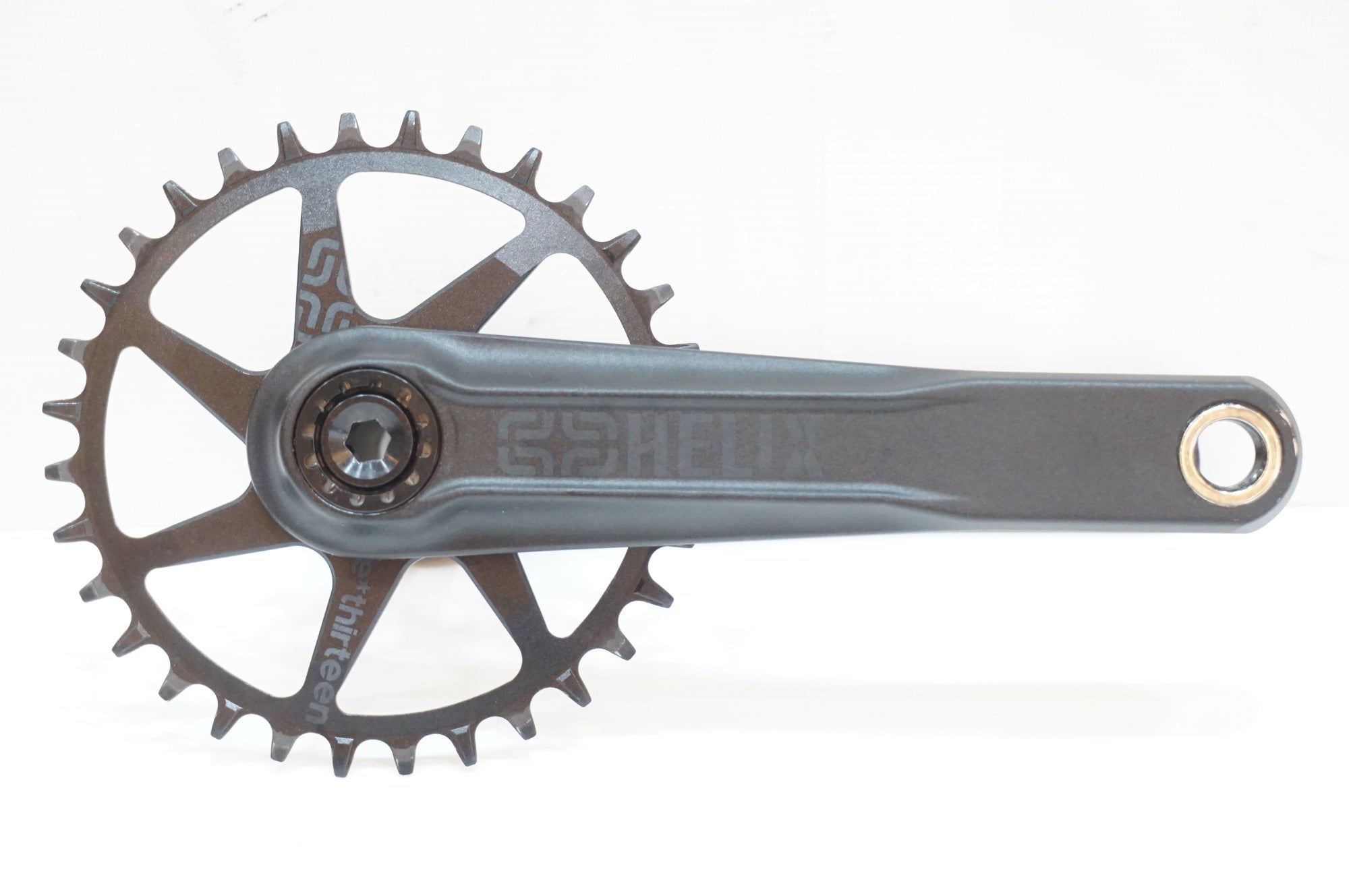 E THIRTEEN 「イーサーティーン」 HELIX CORE 32T 170mm クランクセット / 浦和ベース