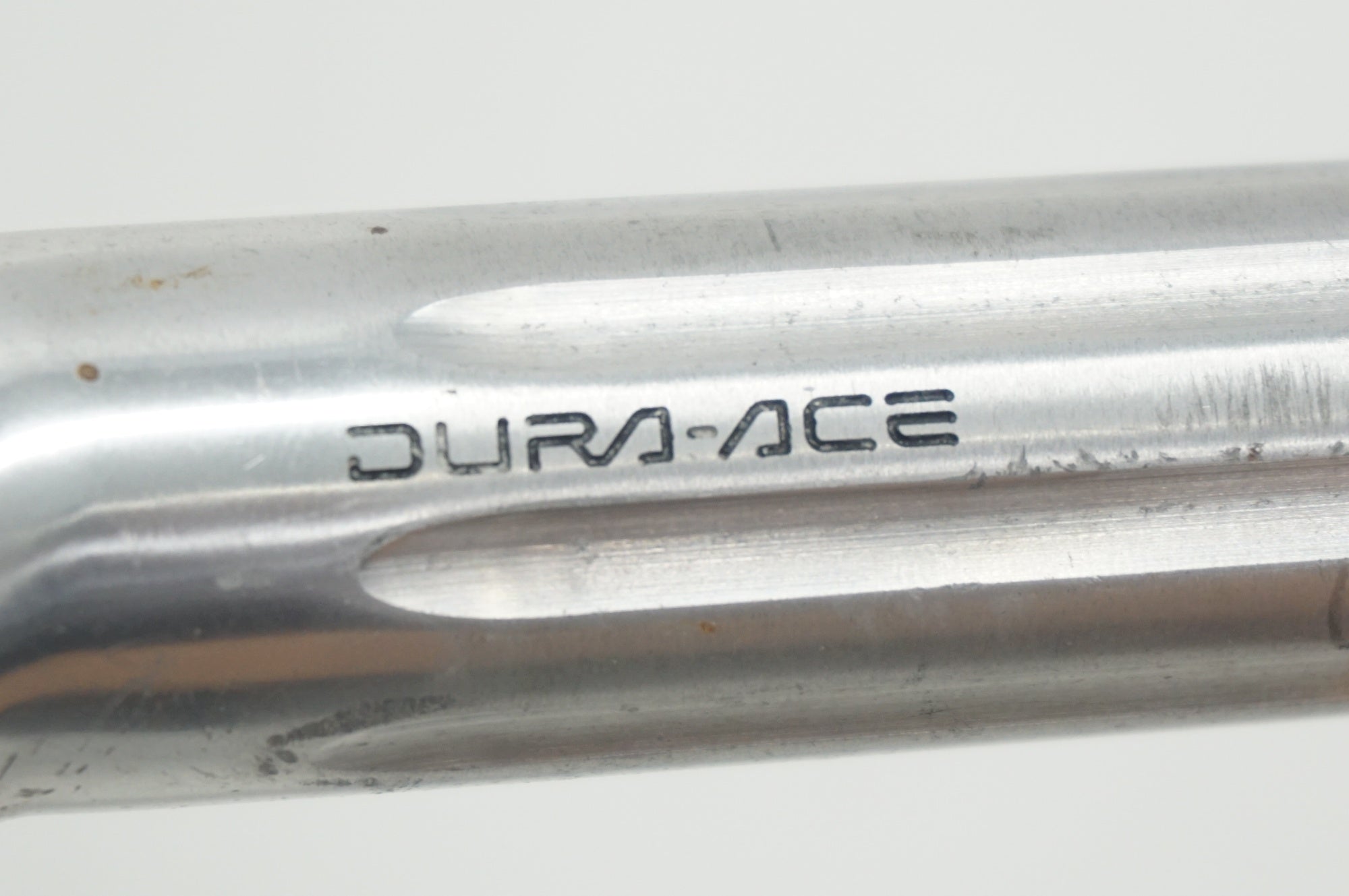 エアロシートポスト　DuraAce φ27.0mm 200mm SHIMANO 「シマノ」 DURA-ACE φ27.0 200mm シートポスト / 福岡店