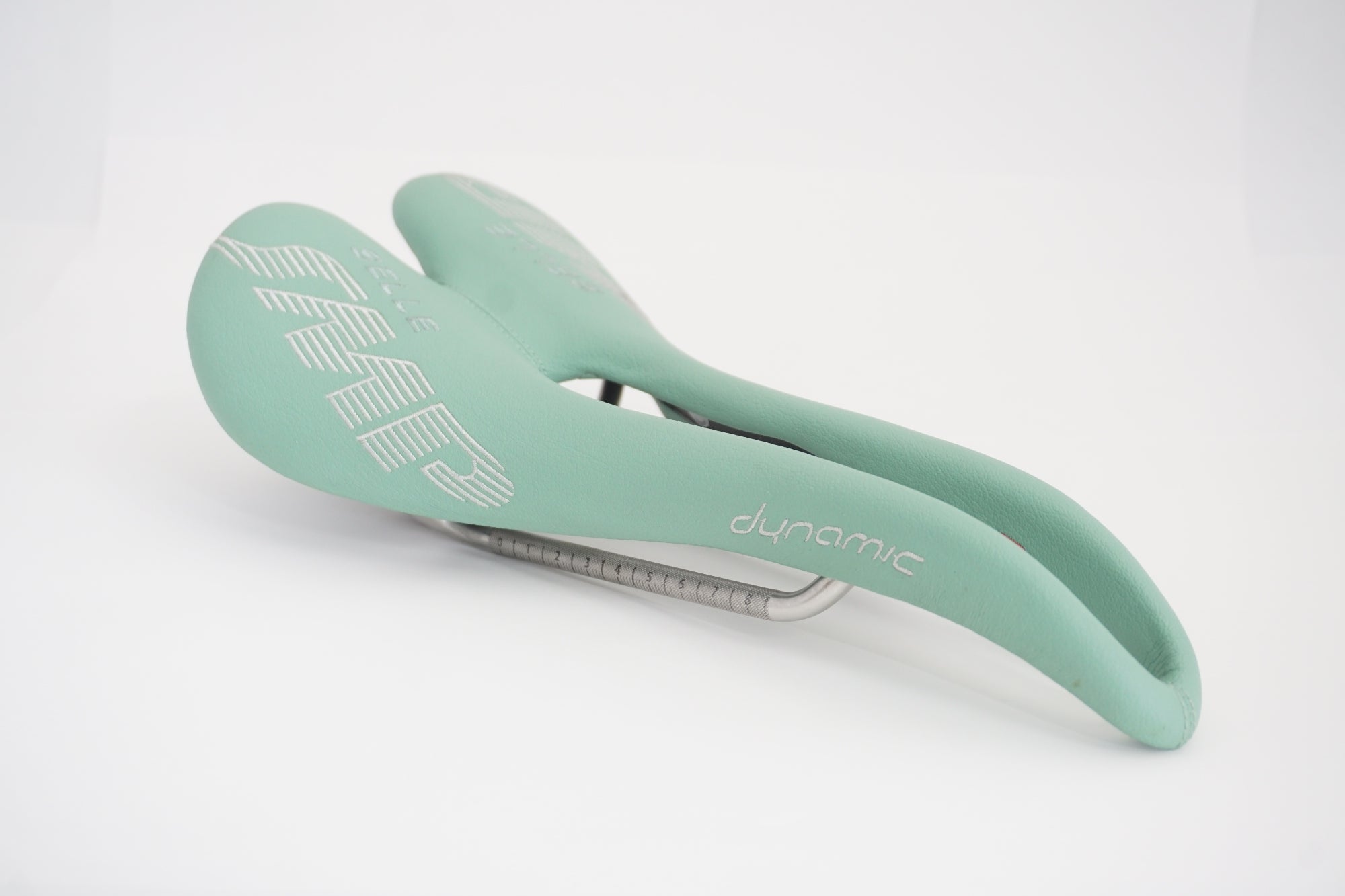 SELLE 「セラ」 SMP DYNAMIC サドル / 京都八幡店