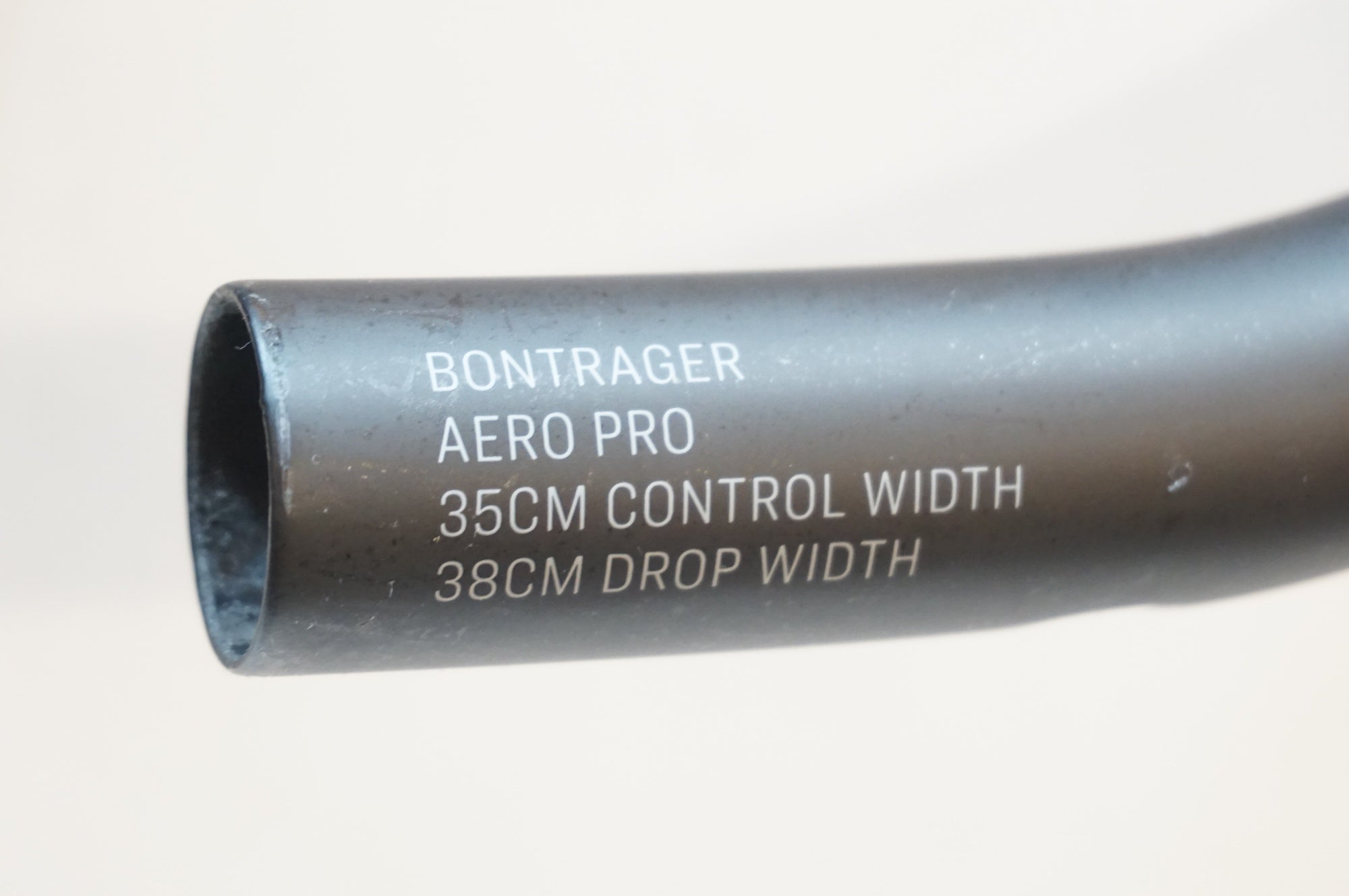 BONTRAGER 「ボントレガー」 AERO PRO ROAD 350-380mm φ31.8 ハンドル / 浦和ベース