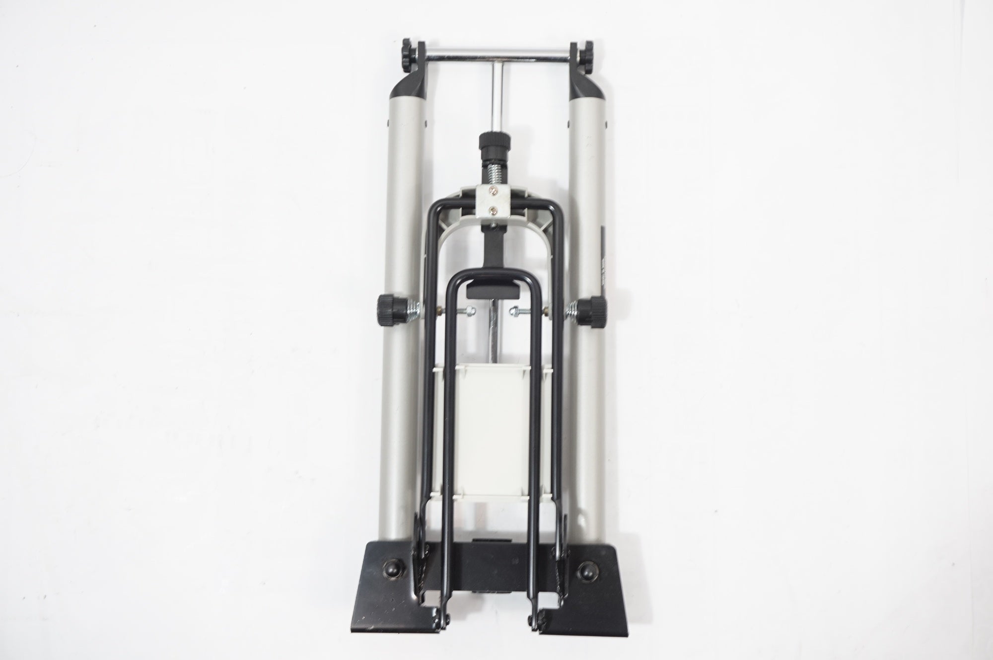 MINOURA 「ミノウラ」 WORKMAN PRO 振れ取り台 / 世田谷店