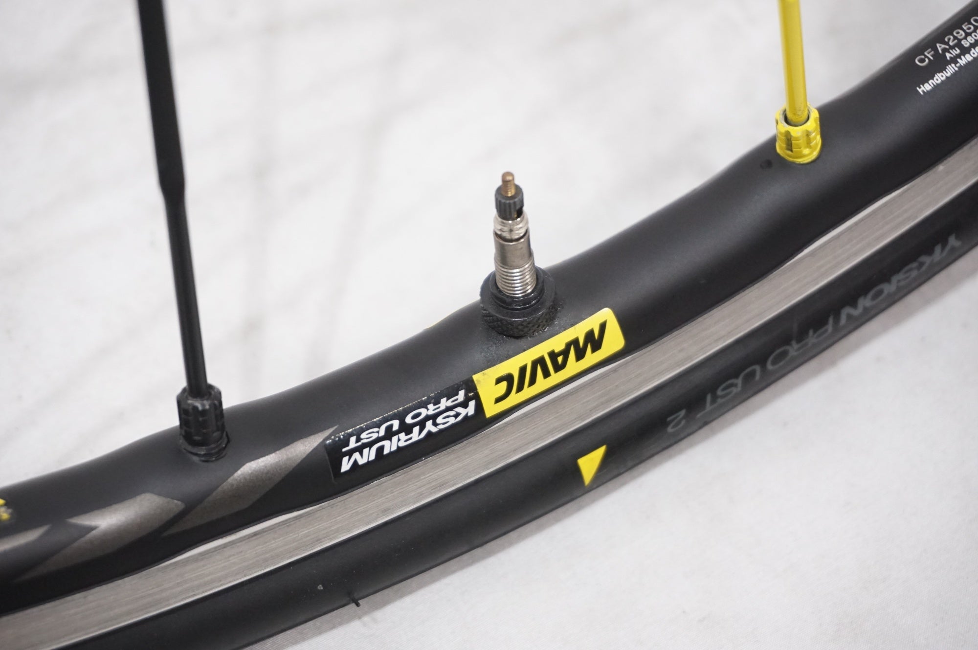 MAVIC 「マヴィック」 KSYRIUM PRO UST シマノ11速 ホイールセット