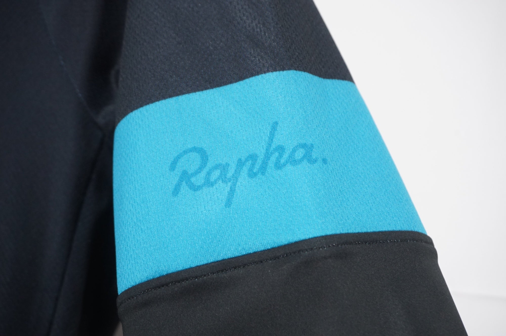 RAPHA 「ラファ」 MEN'S SHORT SLEEVE REPLICA JERSEY TEAM SKY M