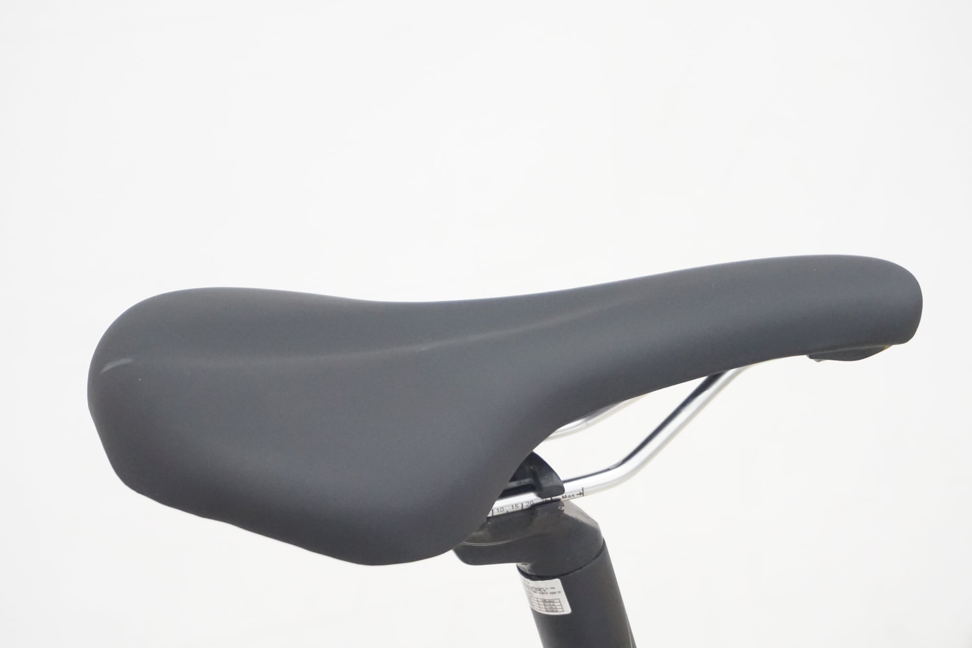 GIANT 「ジャイアント」 DEFY4 2015年モデル ロードバイク