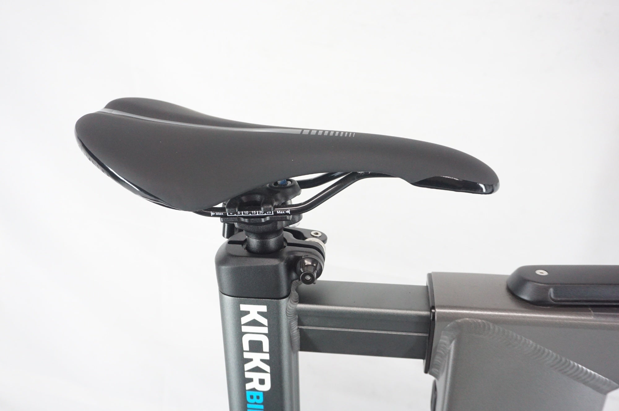 ジャンク WAHOO 「ワフー」 KICKR BIKE スマートバイク / 阪急塚口店