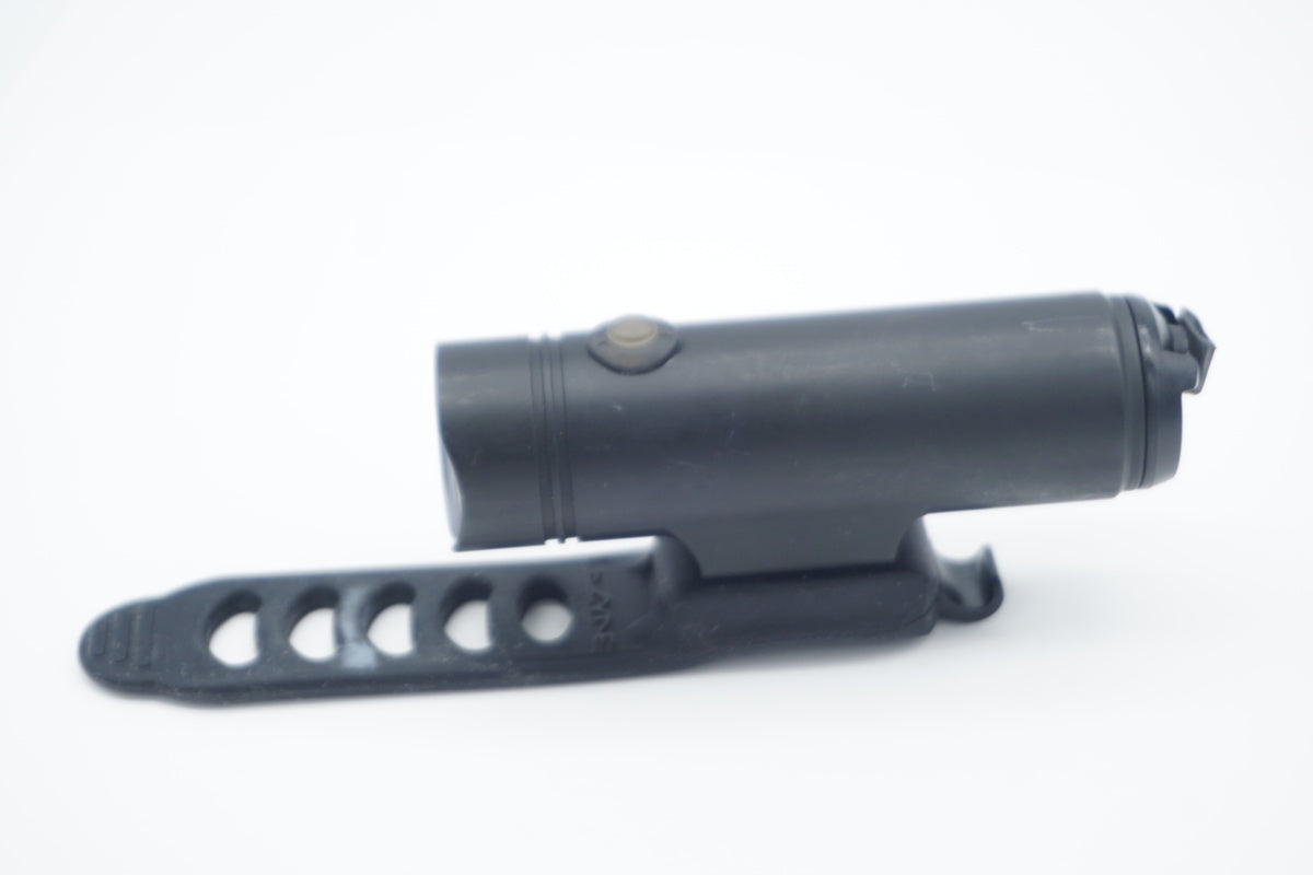 LEZYNE 「レザイン」 700XL フロントライト / 京都八幡店