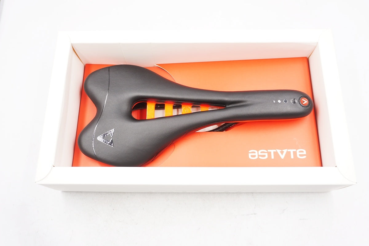 ASTUTE 「アスチュート」 SKYLITE VT CARBONIO サドル / 奈良店