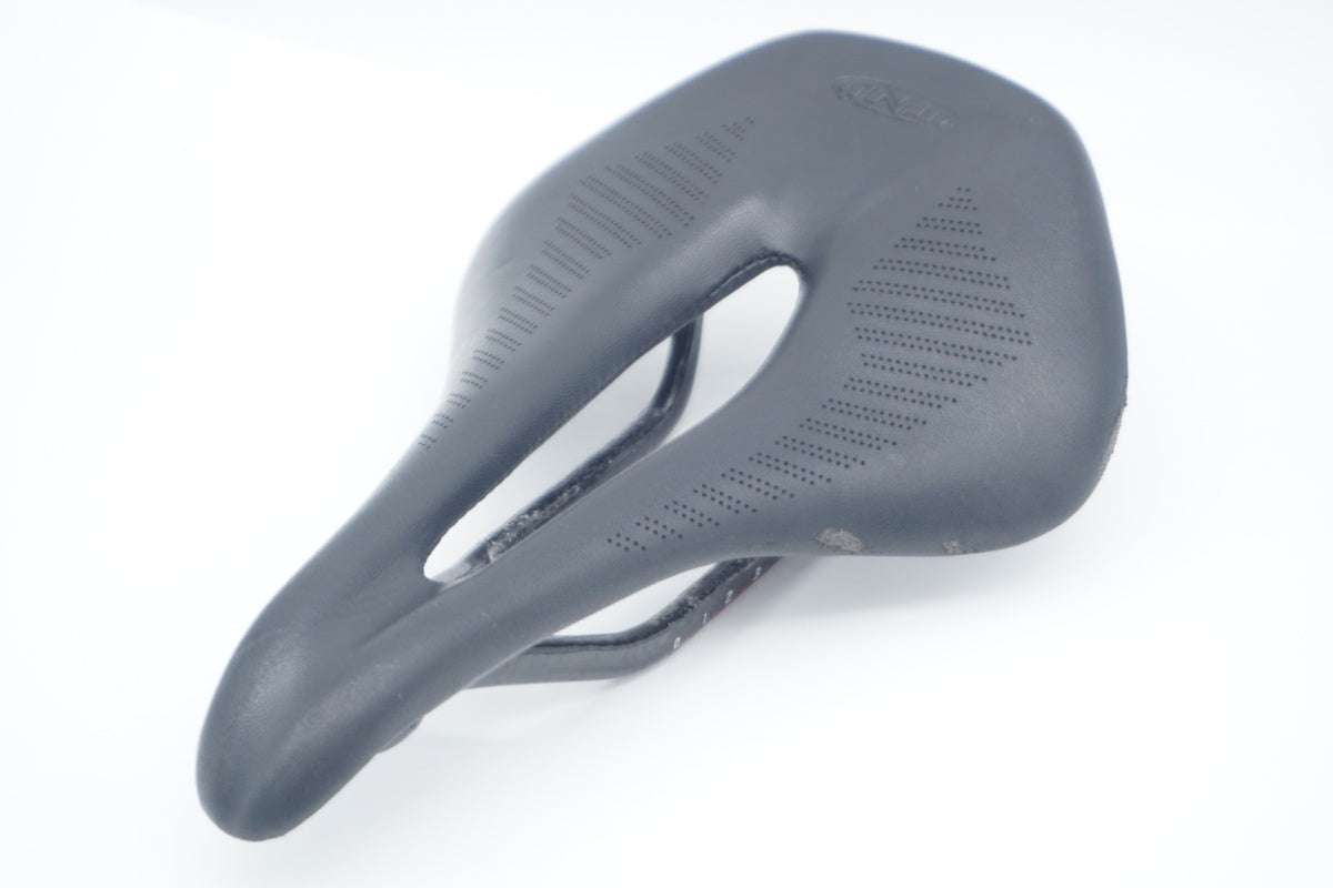 TNI 「ティーエヌアイ」 LITEFLY サドル / 滋賀大津店