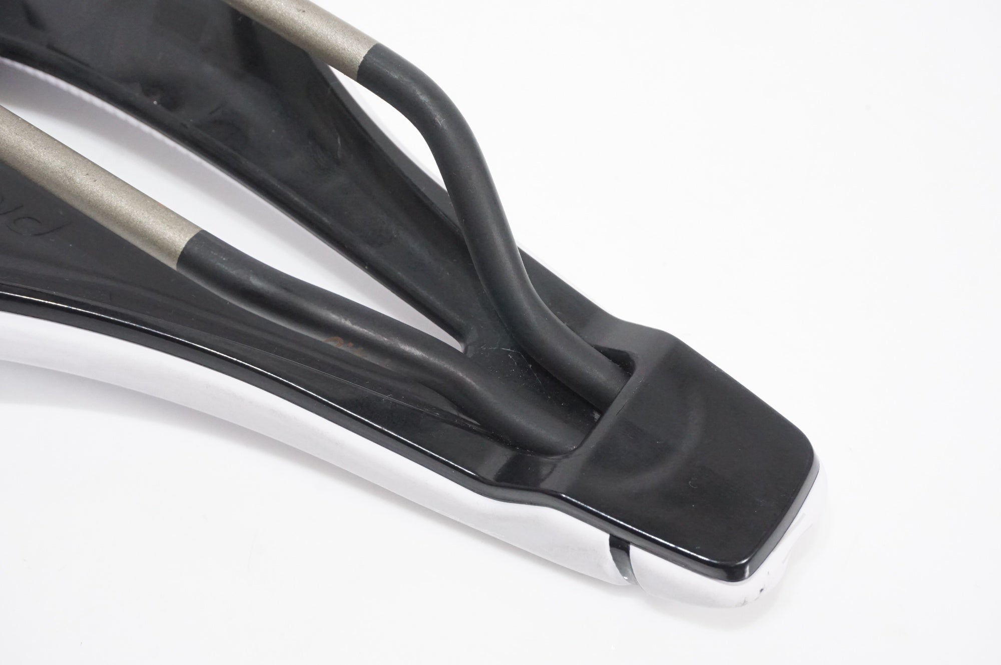 PROLOGO 「プロロゴ」 DIMENSION SPACE 153 サドル / AKIBA店