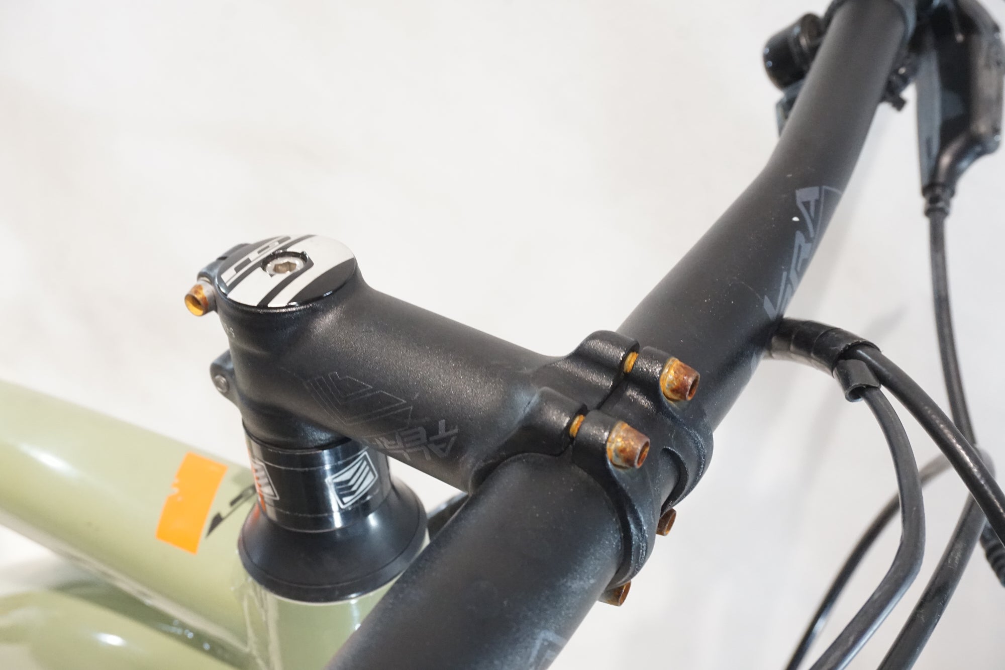 GT 「ジーティー」 AVALANCHE ELITE 2022年モデル マウンテンバイク / 横浜戸塚店