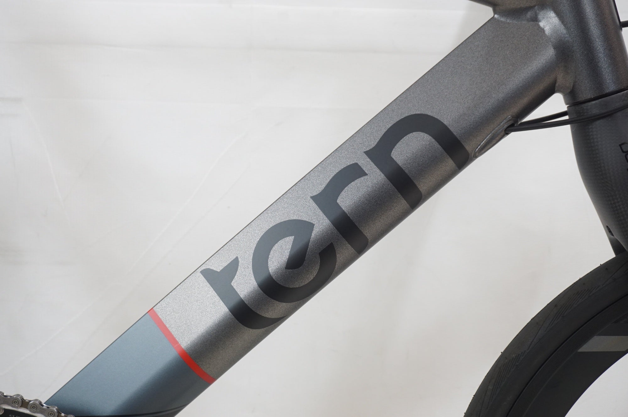 TERN 「ターン」 SURGE PRO 2023年モデル 20インチ ミニベロ / 福岡店