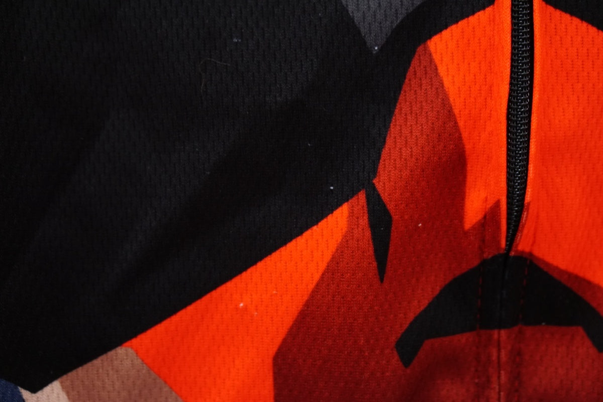 WAVE ONE 「ウェイブワン」 天元突破グレンラガン サイクルジャージ Sサイズ(上)Mサイズ(下) セット / 浜松店