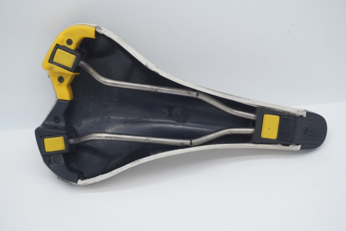 SELLE ITALIA 「セライタリア」 TURBO サドル / 滋賀大津店