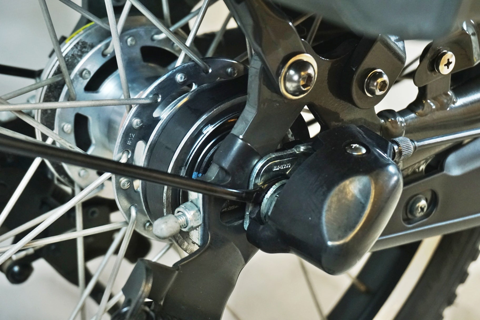 BRIDGESTONE 「ブリヂストン」 BIKKE MOB BB BM0B43 2023年モデル 20インチ 電動アシスト自転車 / 有明ガーデン店