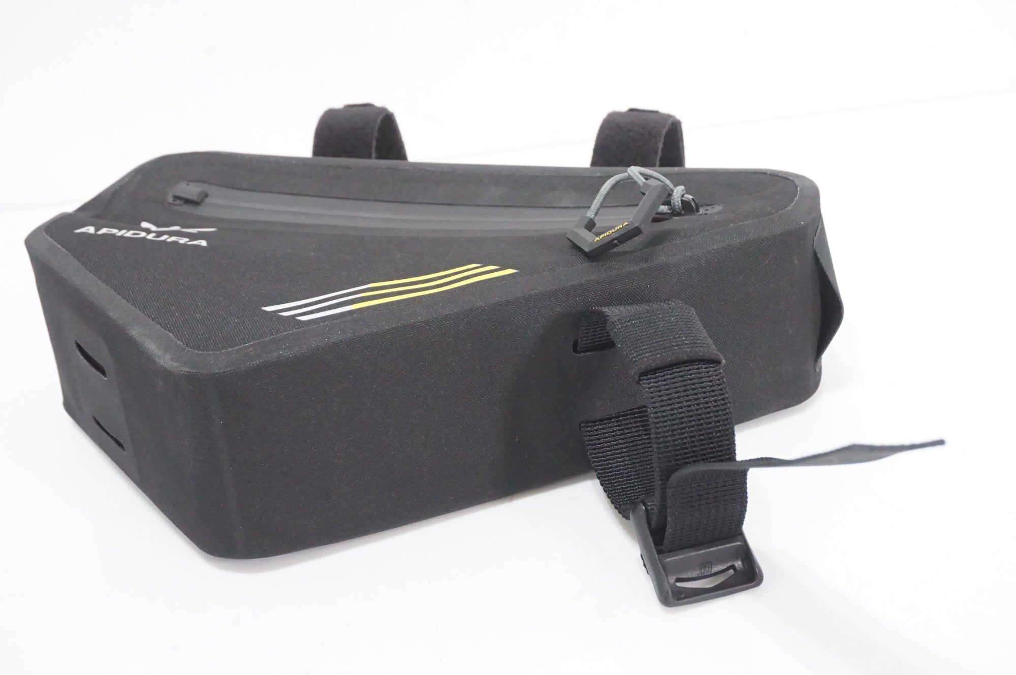 APIDURA 「アピデュラ」 フレームバッグ / AKIBA店