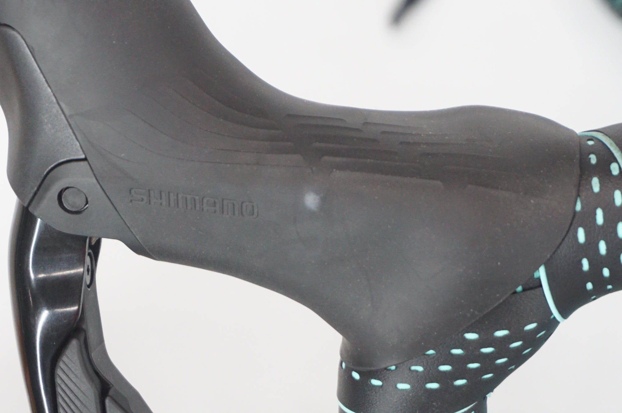 BIANCHI 「ビアンキ」 OLTRE COMP 105 Di2 2025年モデル ロードバイク / 阪急塚口店